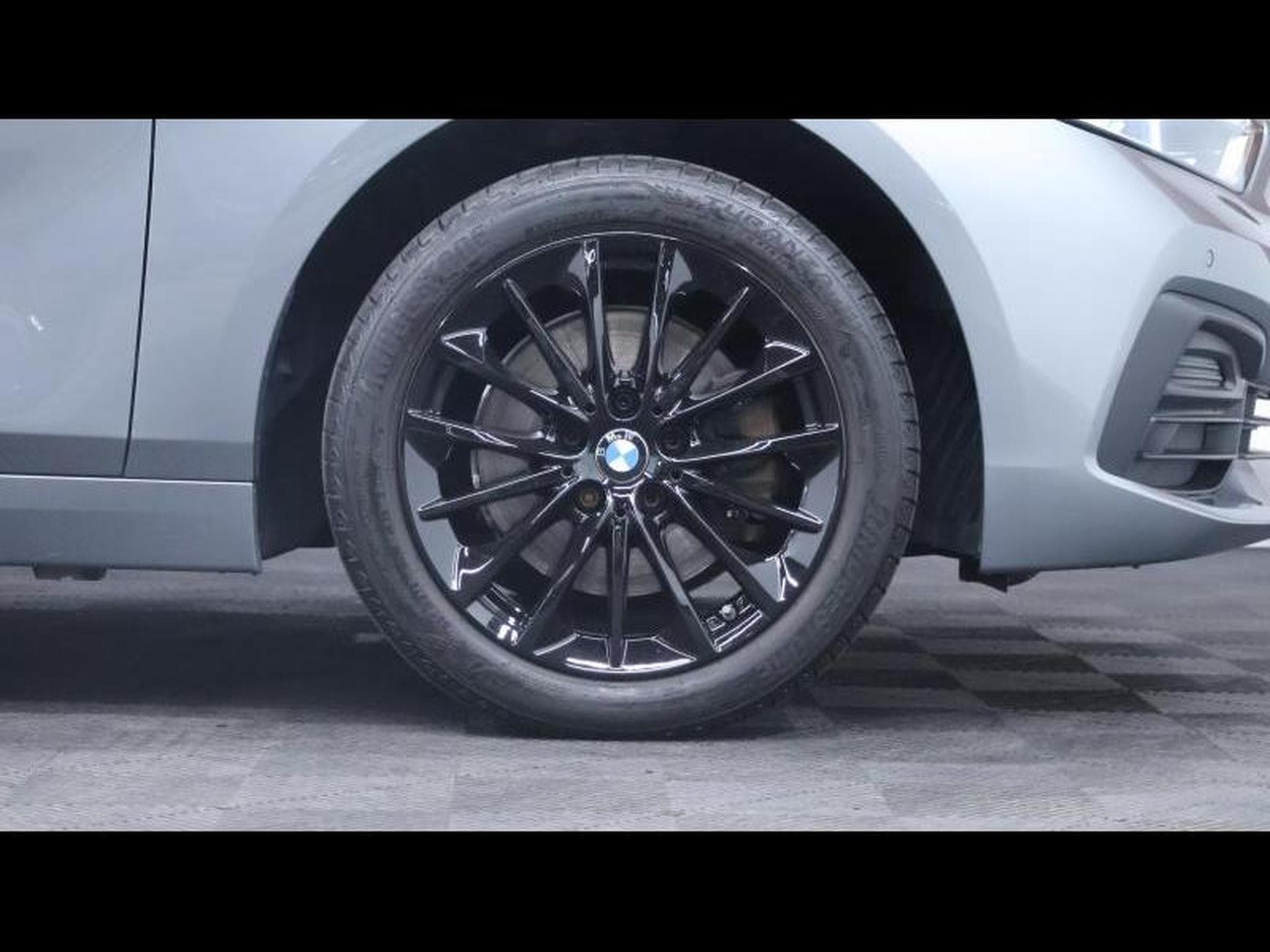 BMW 118 i 136cv Hatch Steptronic Advantage (2023) - Foto 10