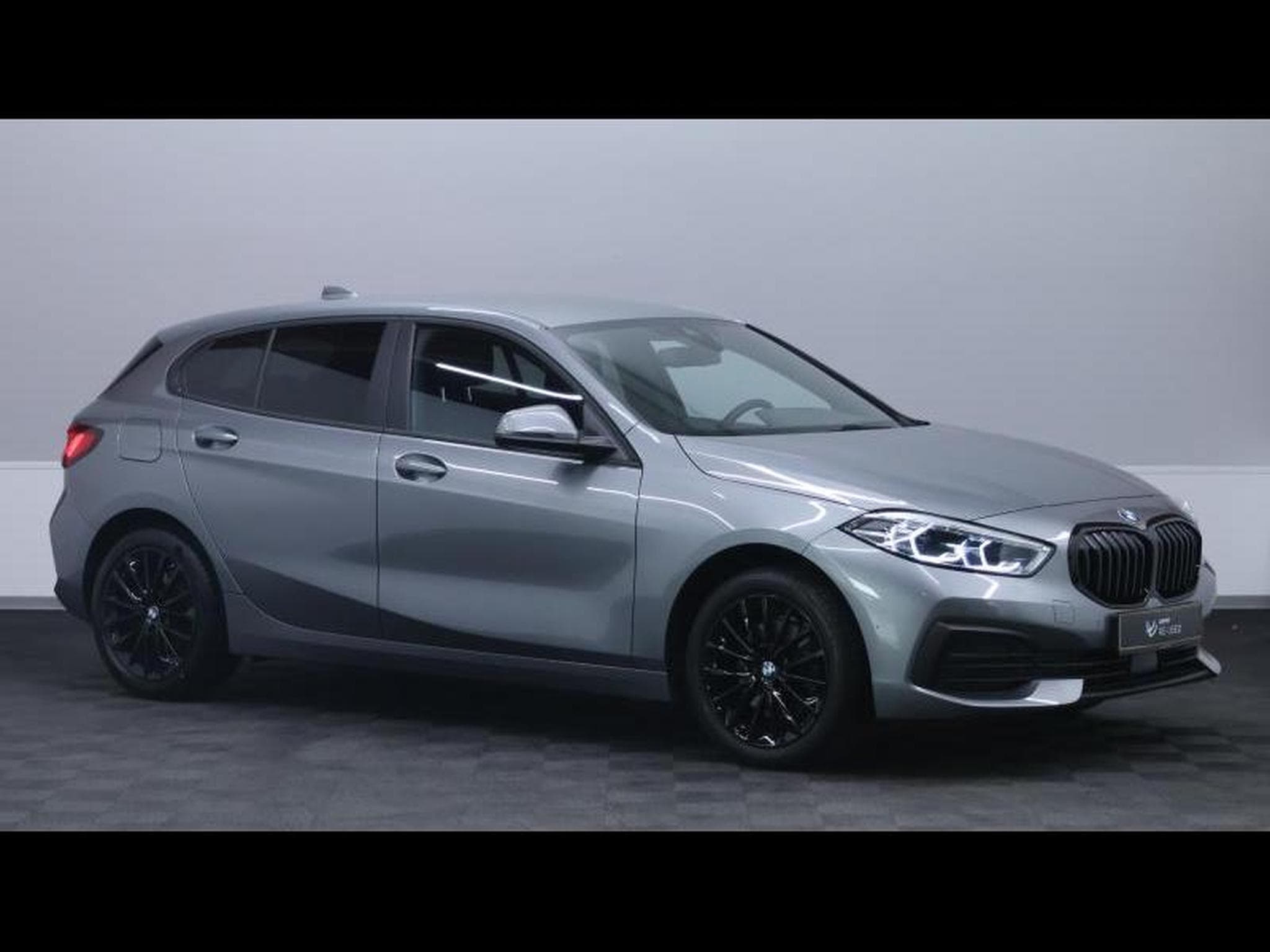 BMW 118 i 136cv Hatch Steptronic Advantage (2023) - Foto 3