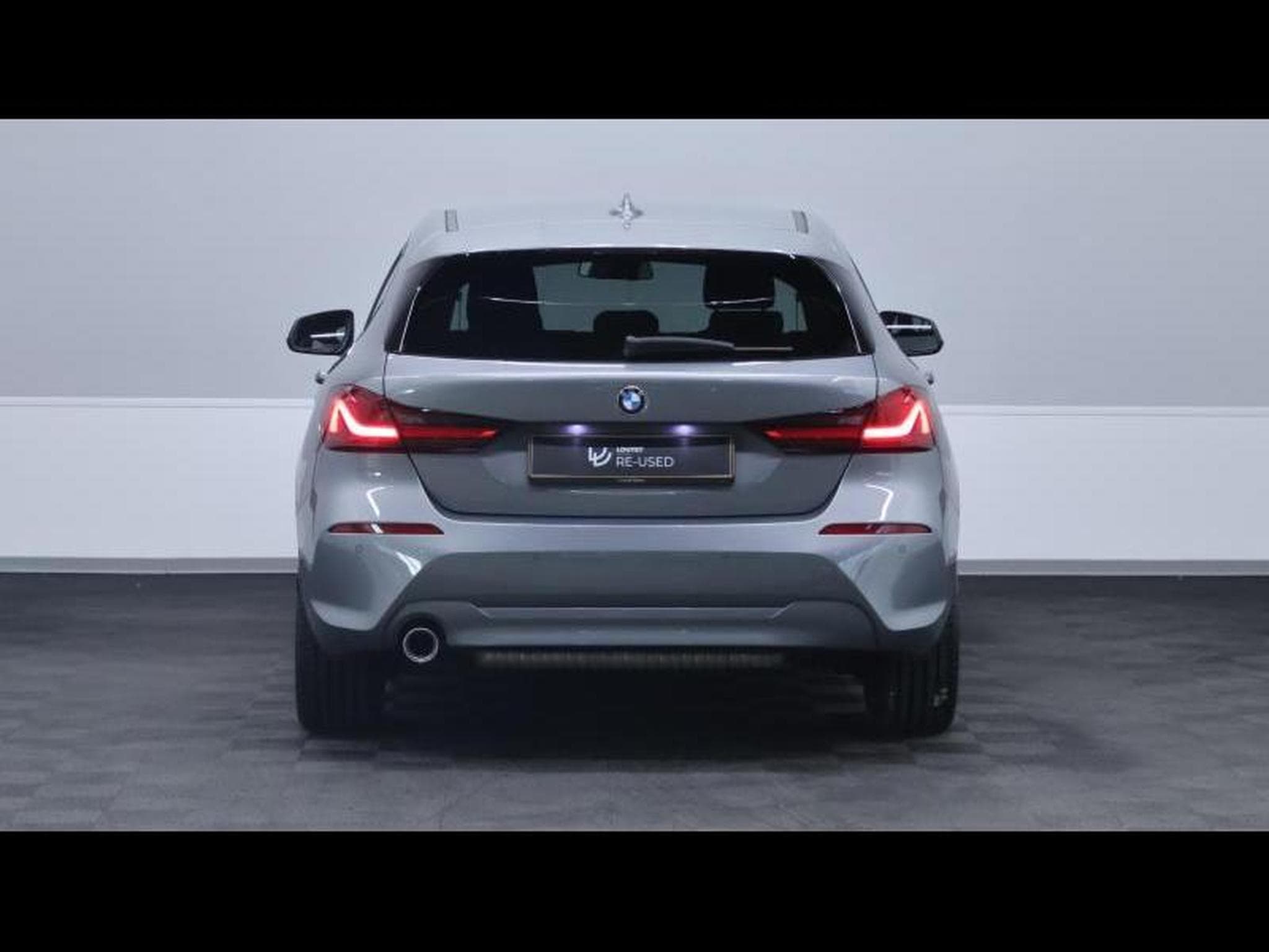 BMW 118 i 136cv Hatch Steptronic Advantage (2023) - Foto 6