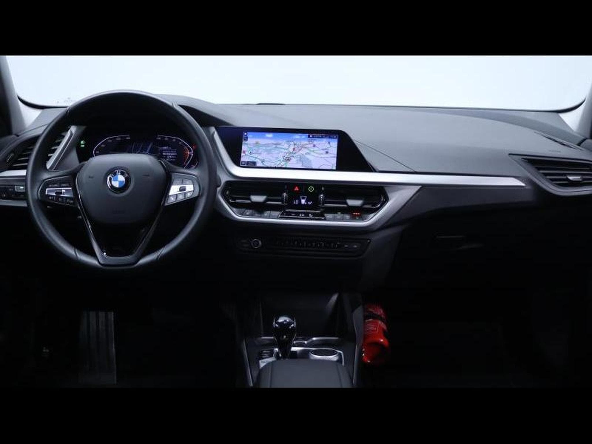 BMW 116 i steptronic hatch Advantage (2024) - Foto 15