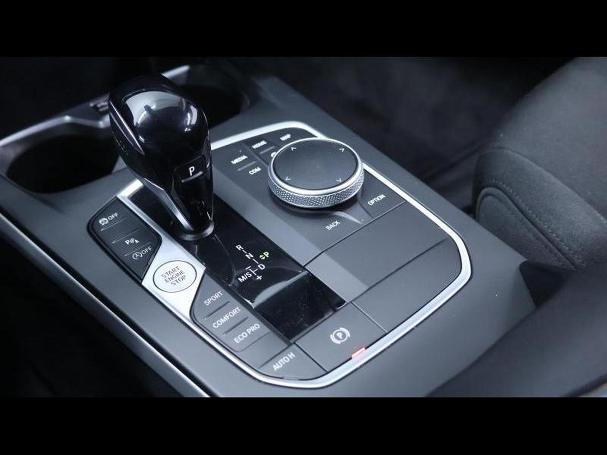 BMW 116 i steptronic hatch Advantage (2024) - Foto 19
