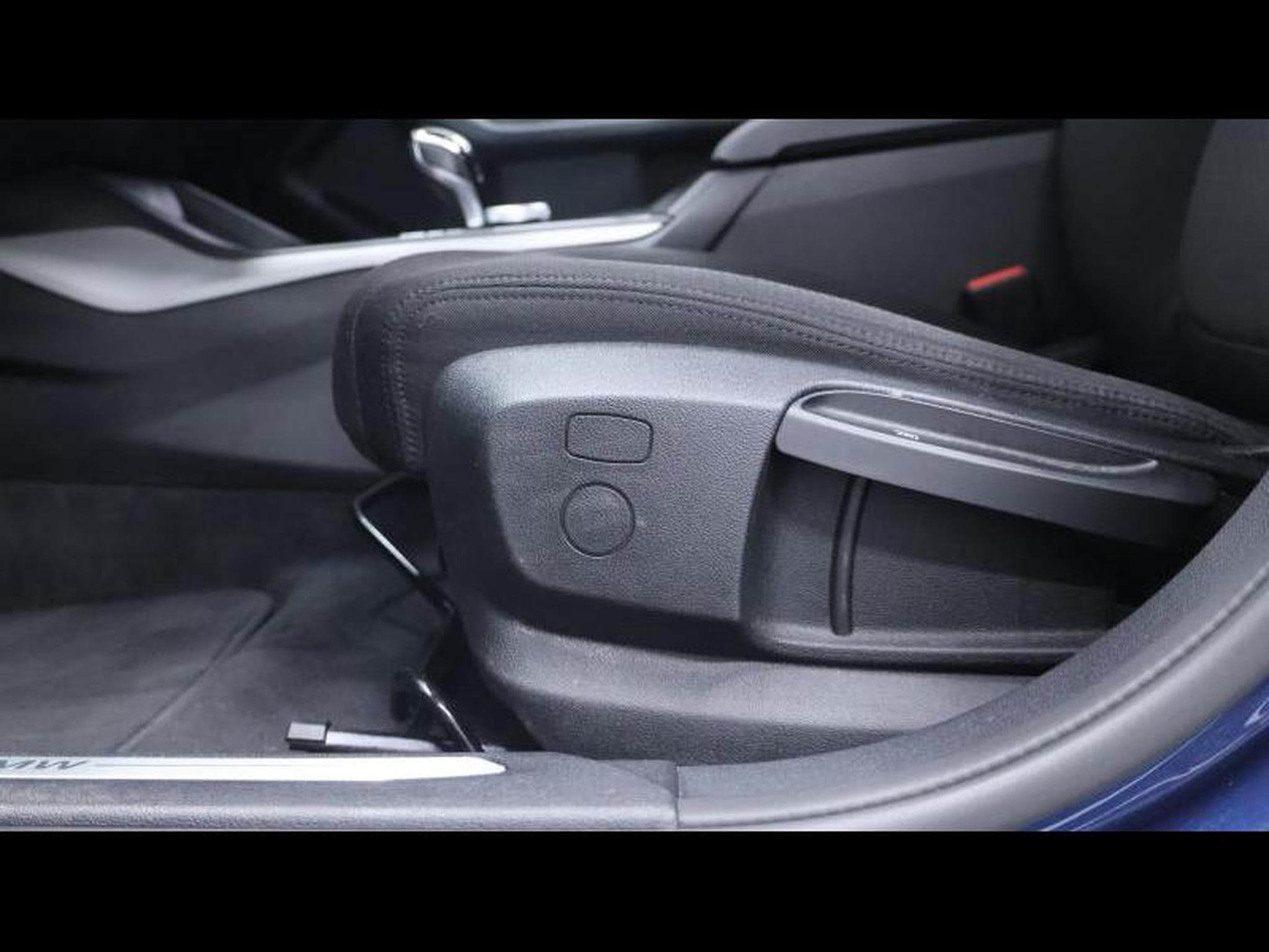 BMW 116 i steptronic hatch Advantage (2024) - Foto 25