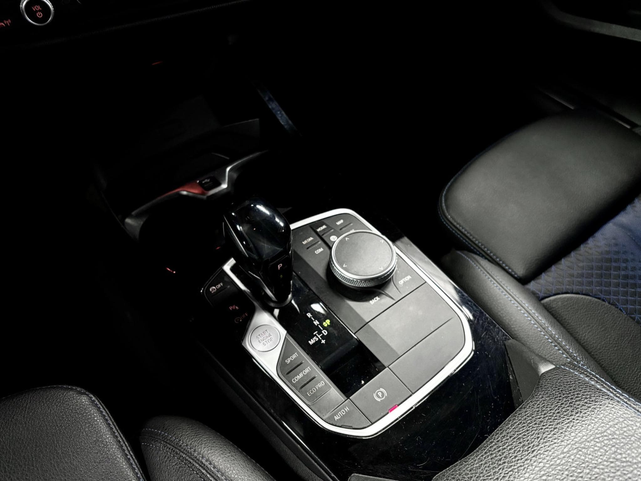 BMW 118 SERIE 1 118I M-SPORT AUTO 140 CV **ATTELAGE** (2019) - Photo 15