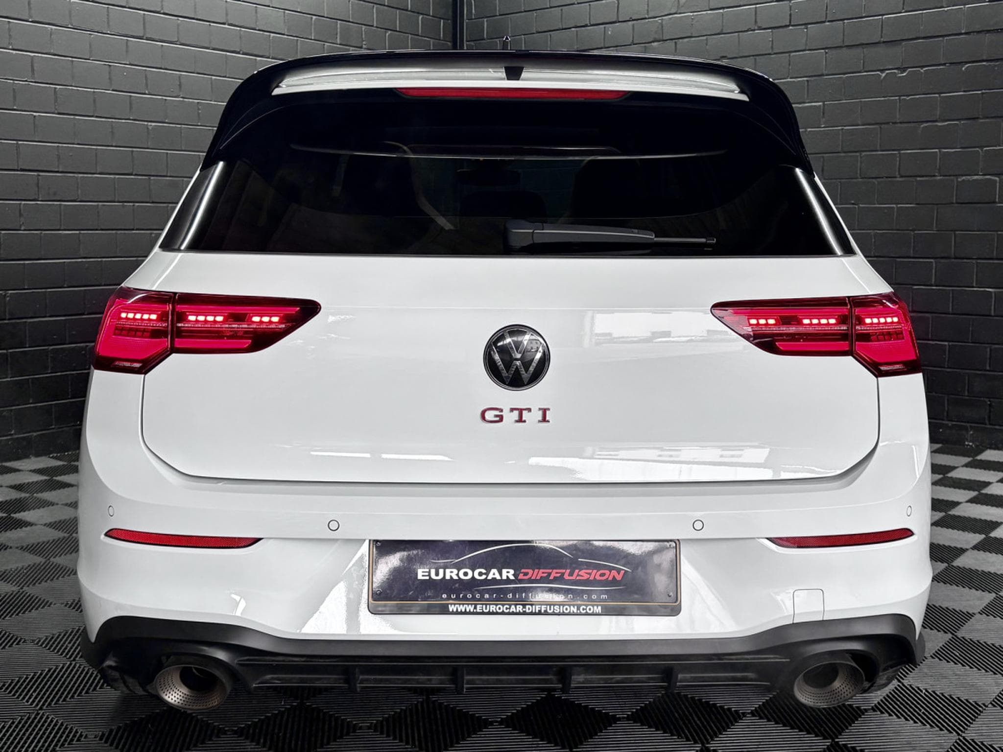 VW Golf GTI Clubsport 2.0 TSI 300 CV DSG7 *DCC* AKRA* MATRIX *PANO* (2023) - Foto 5