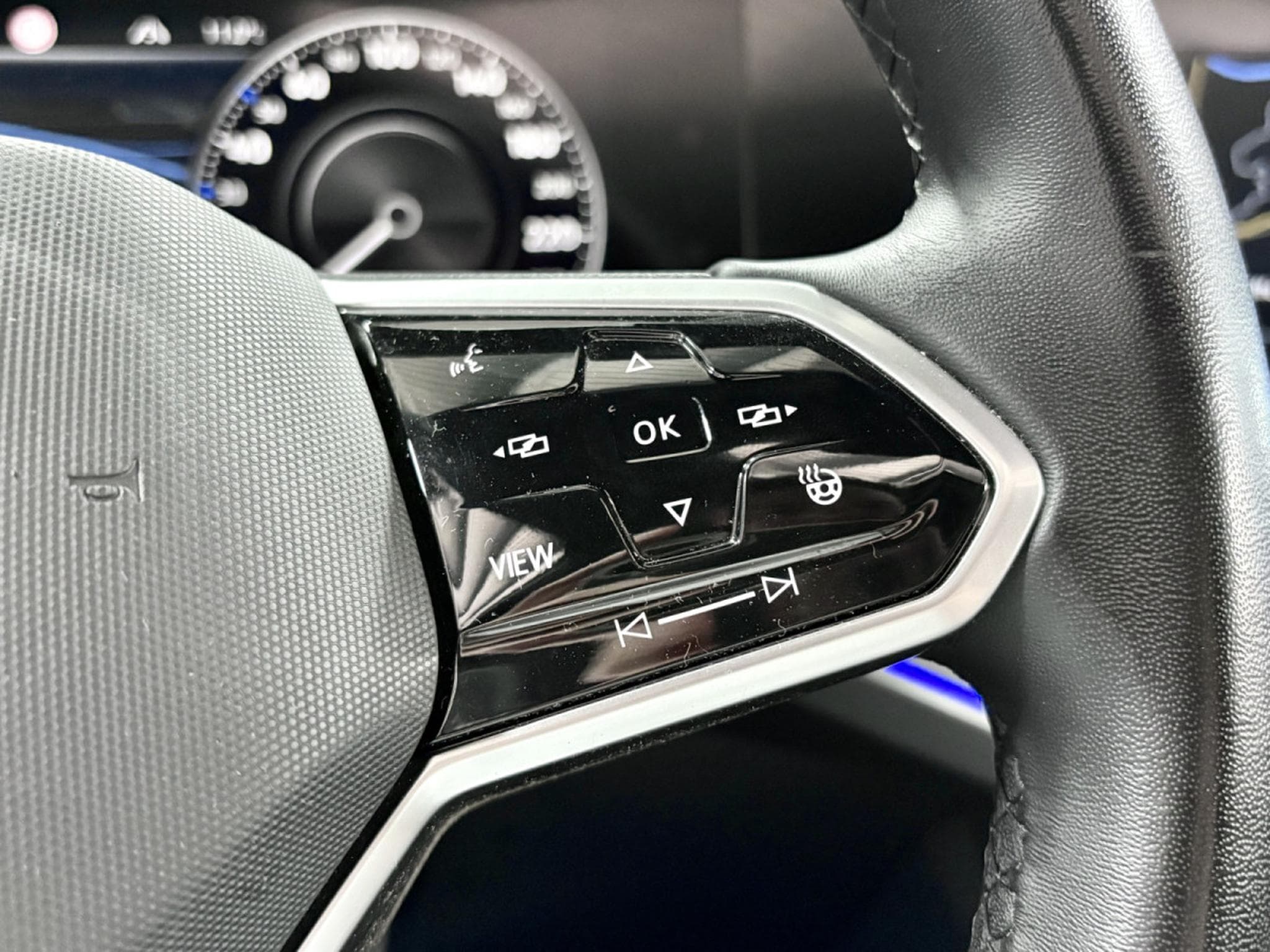 VW Touareg 3.0 TSi V6 eHybrid 4MOTION Elegance  381 CV (2022) - Foto 13