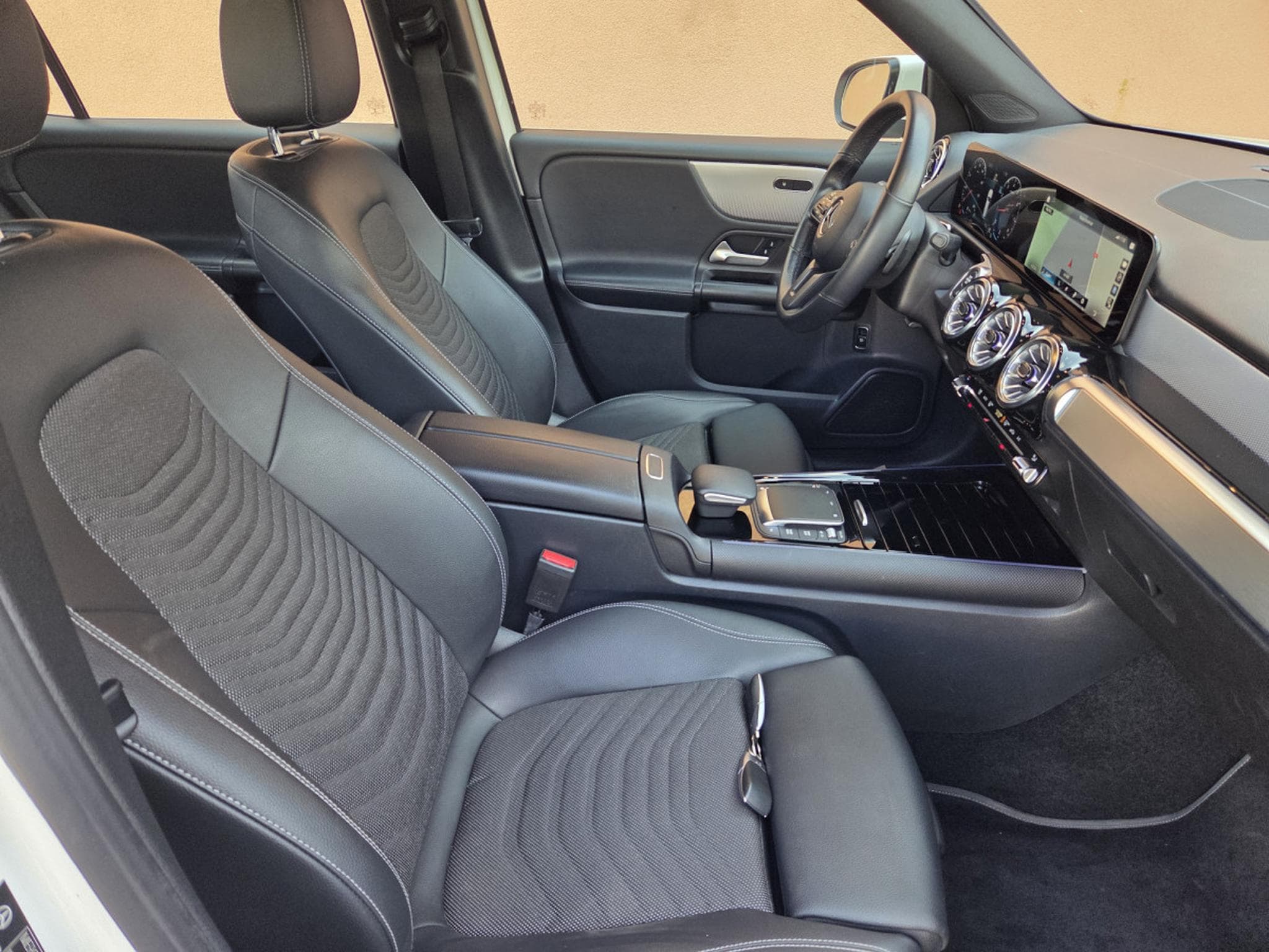 Mercedes GLB 200 4 Matic 163 CV 8G-DCT (Garantie 12 Mois) (2021) - Foto 10