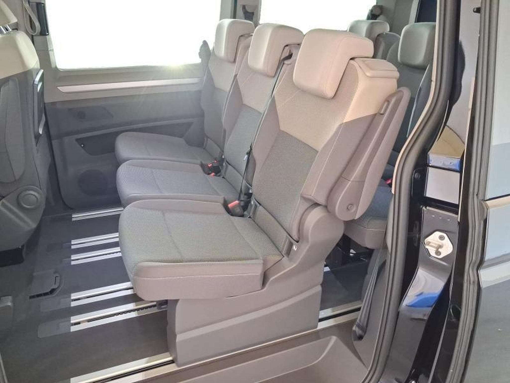 VW T7 Life LONG (2026) - Foto 12