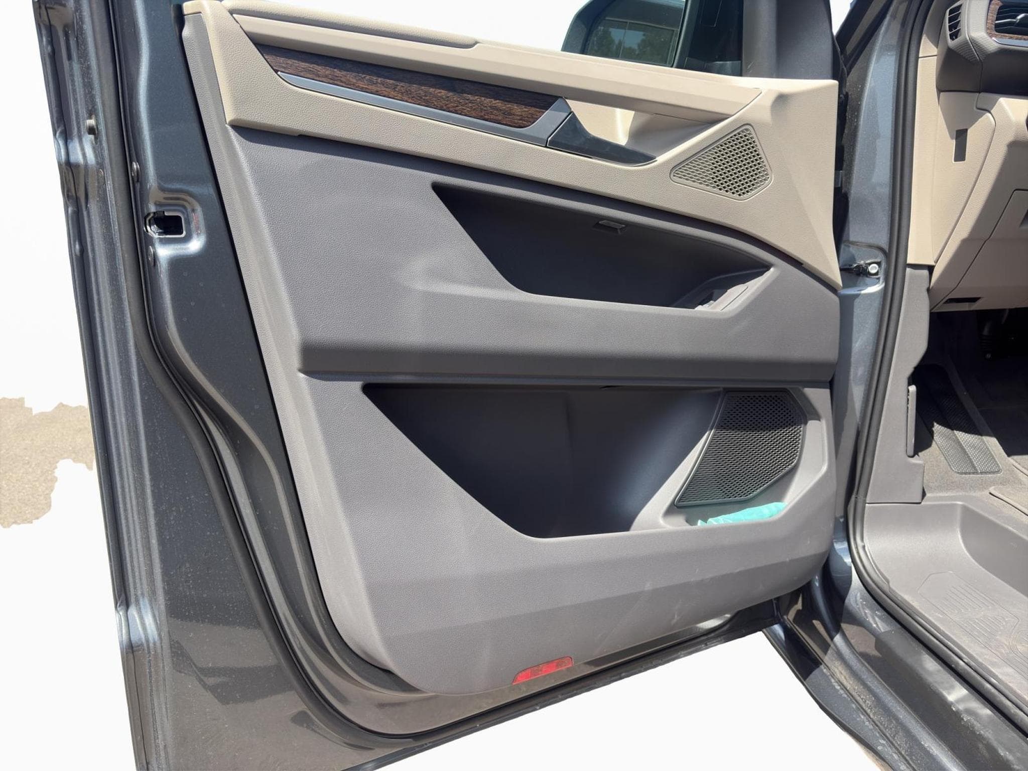 VW T7 Style (2026) - Photo 13