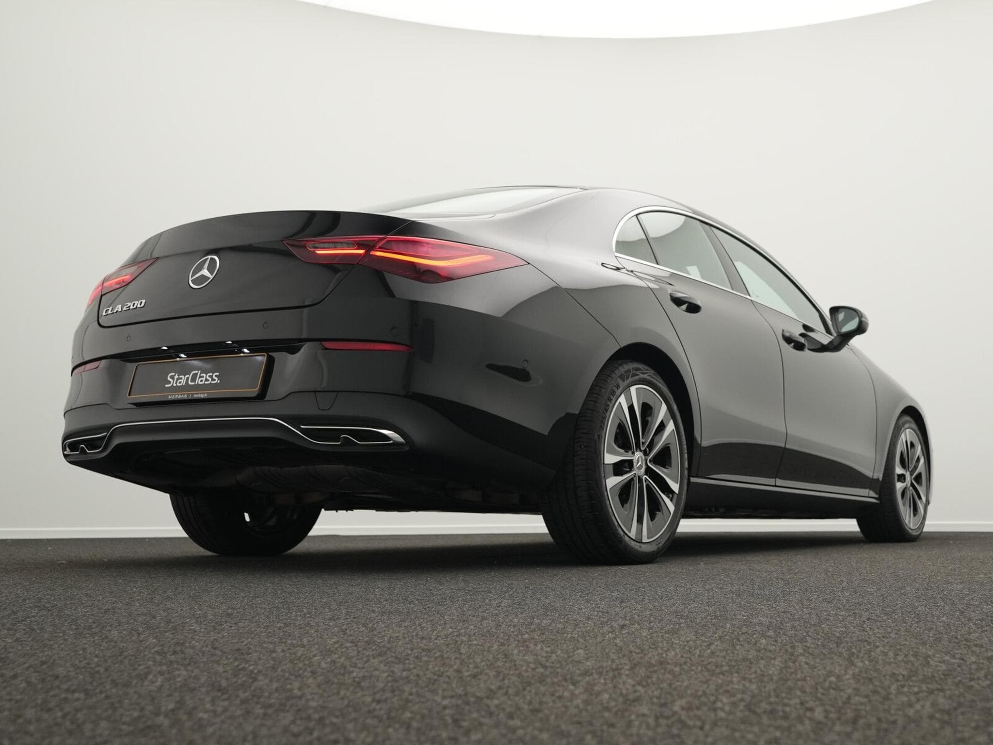 Mercedes CLA 200 Coupé (2024) - Photo 9