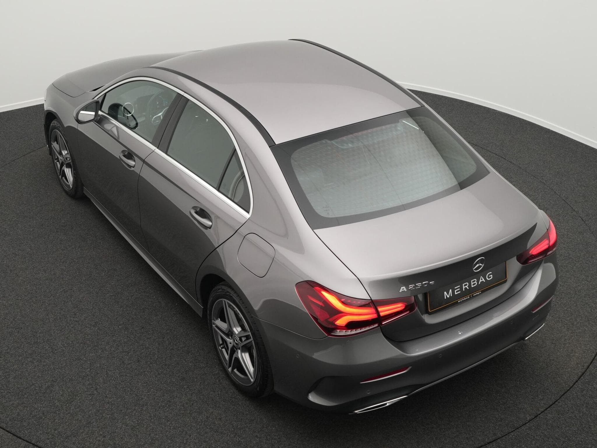 Mercedes A 250 e AMG-Line Lim LED+Kamera+18"+AHK (2022) - Foto 11