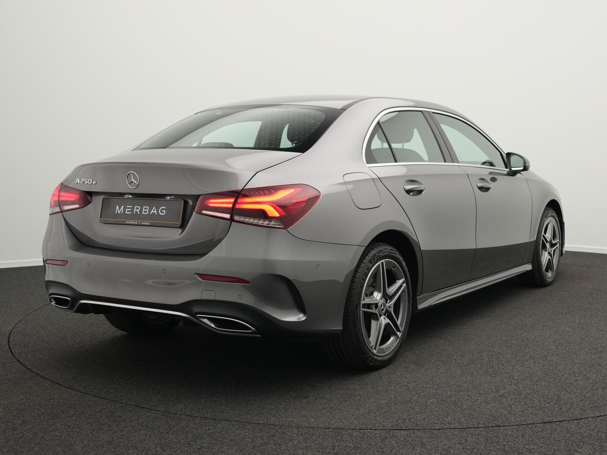 Mercedes A 250 e AMG-Line Lim LED+Kamera+18"+AHK (2022) - Foto 3