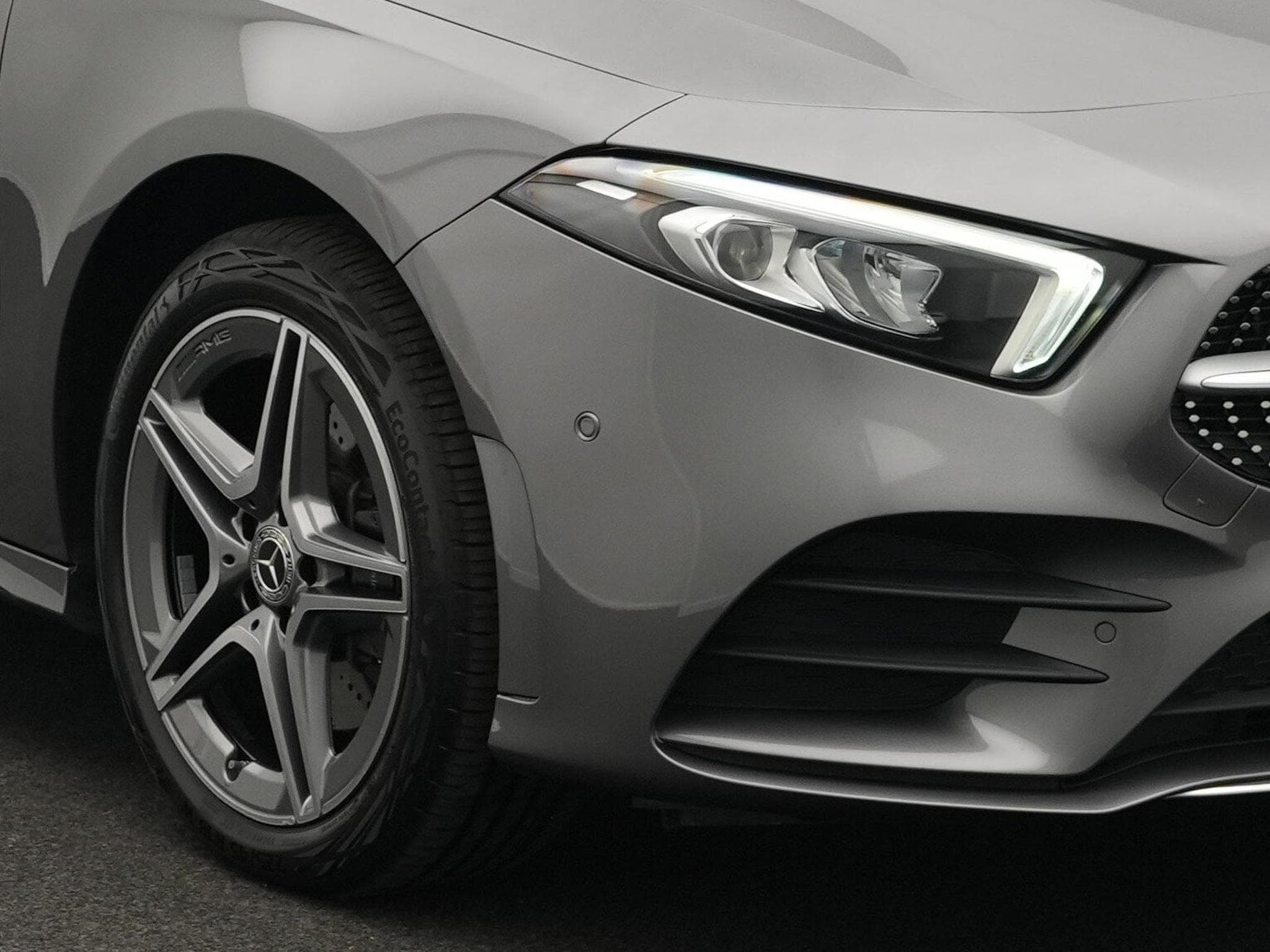 Mercedes A 250 e AMG-Line Lim LED+Kamera+18"+AHK (2022) - Foto 7