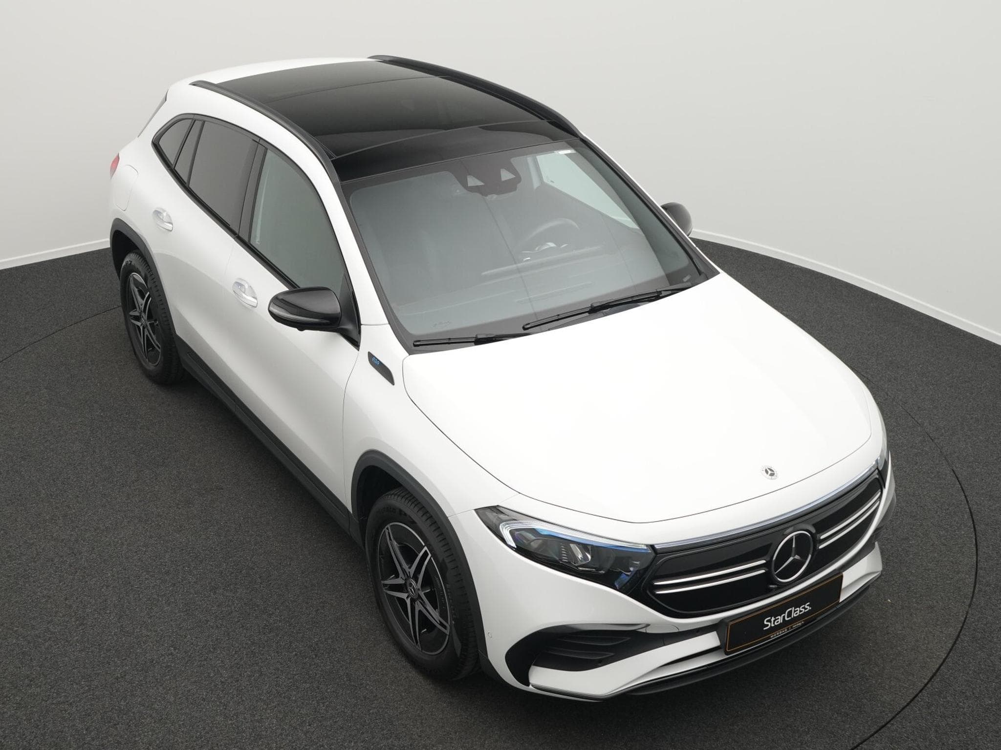 Mercedes EQA 4M AMG-Line LED+Pano+Keyless+Night+18" (2022) - Photo 10