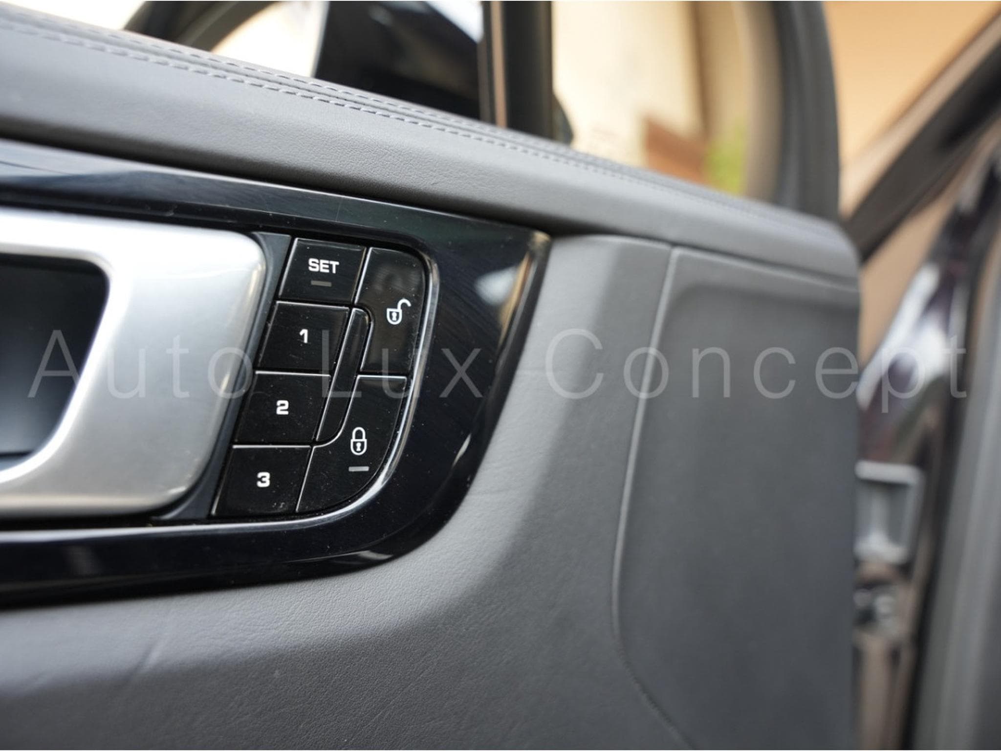 Porsche Cayenne Turbo (2018) - Photo 12