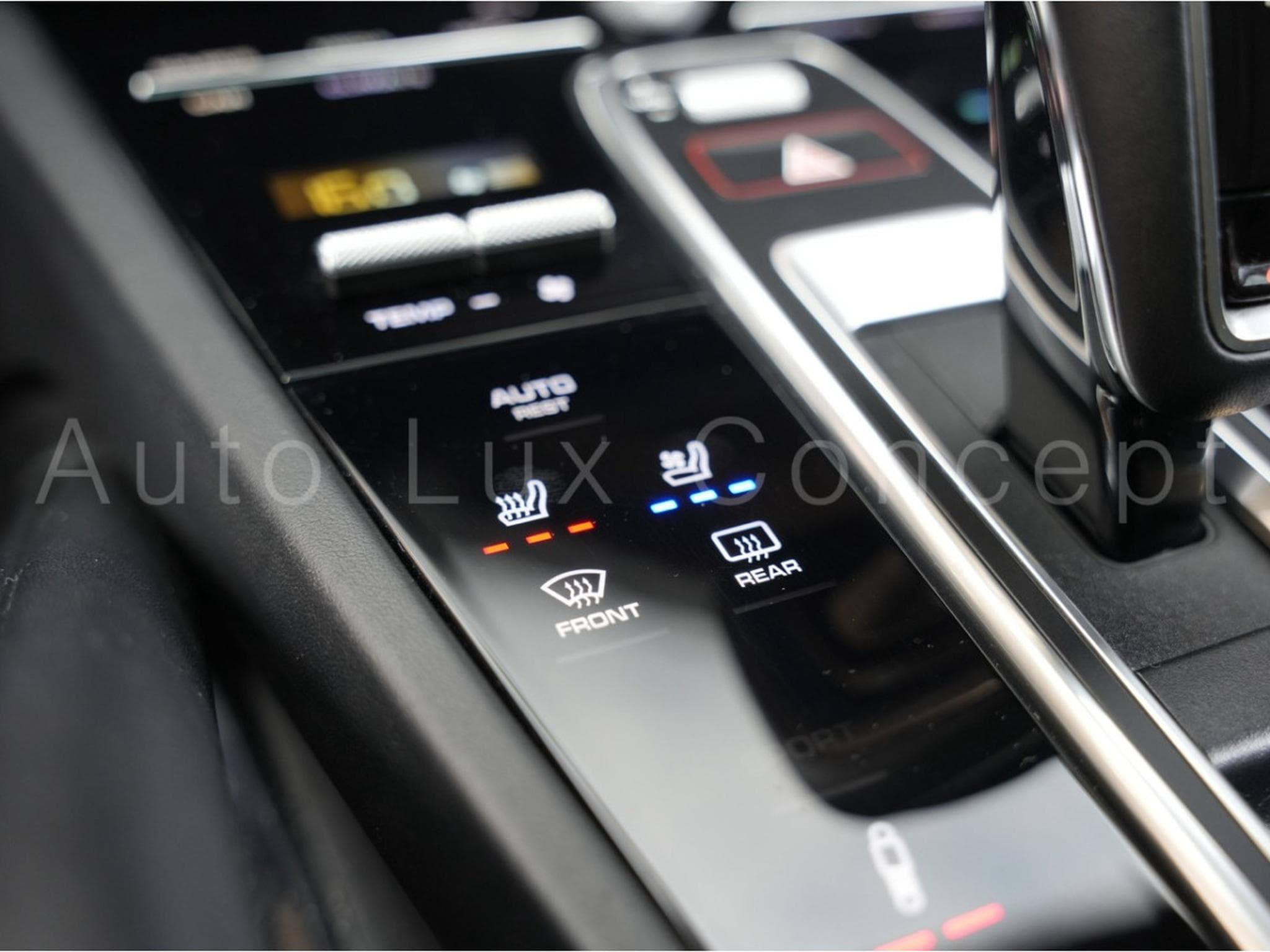 Porsche Cayenne Turbo (2018) - Photo 19