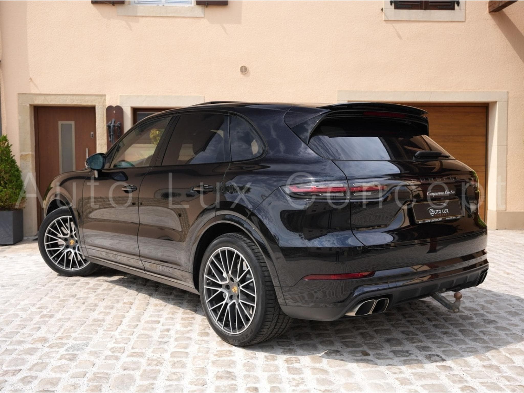Porsche Cayenne Turbo (2018) - Photo 4