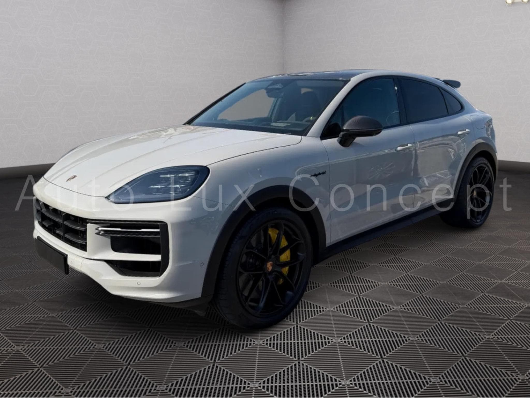 Porsche Cayenne Turbo E-Hybrid Coupé avec Pack GT (2026) - Photo 1