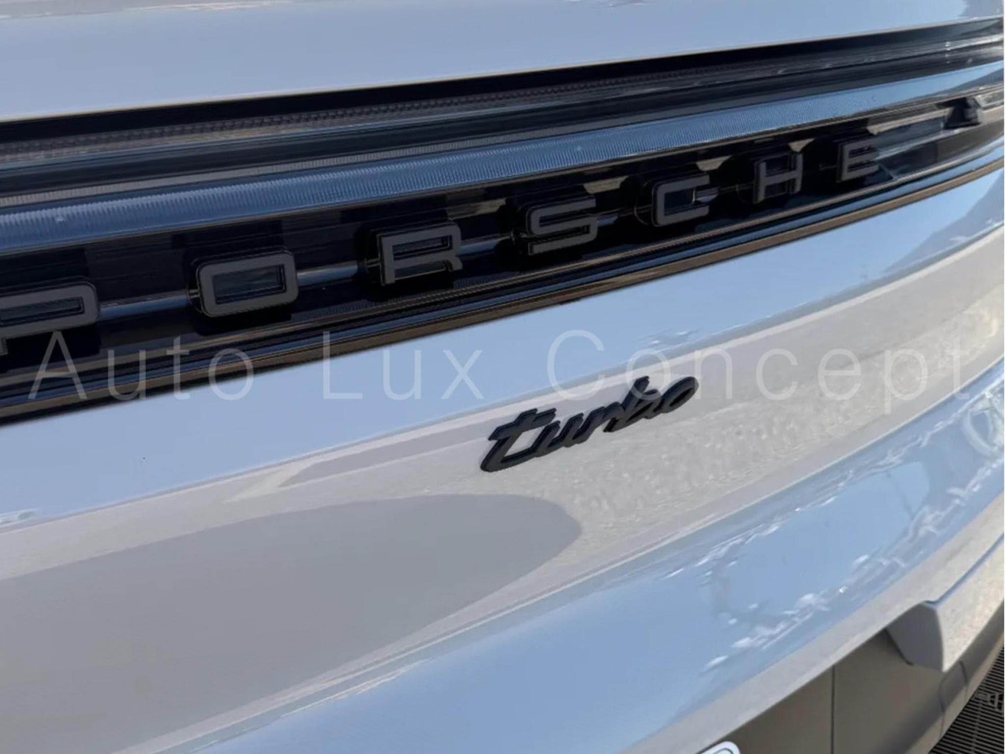 Porsche Cayenne Turbo E-Hybrid Coupé avec Pack GT (2026) - Photo 12