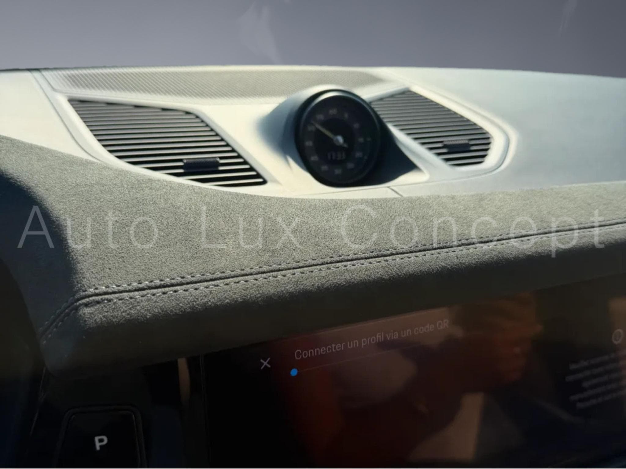 Porsche Cayenne Turbo E-Hybrid Coupé avec Pack GT (2026) - Photo 18