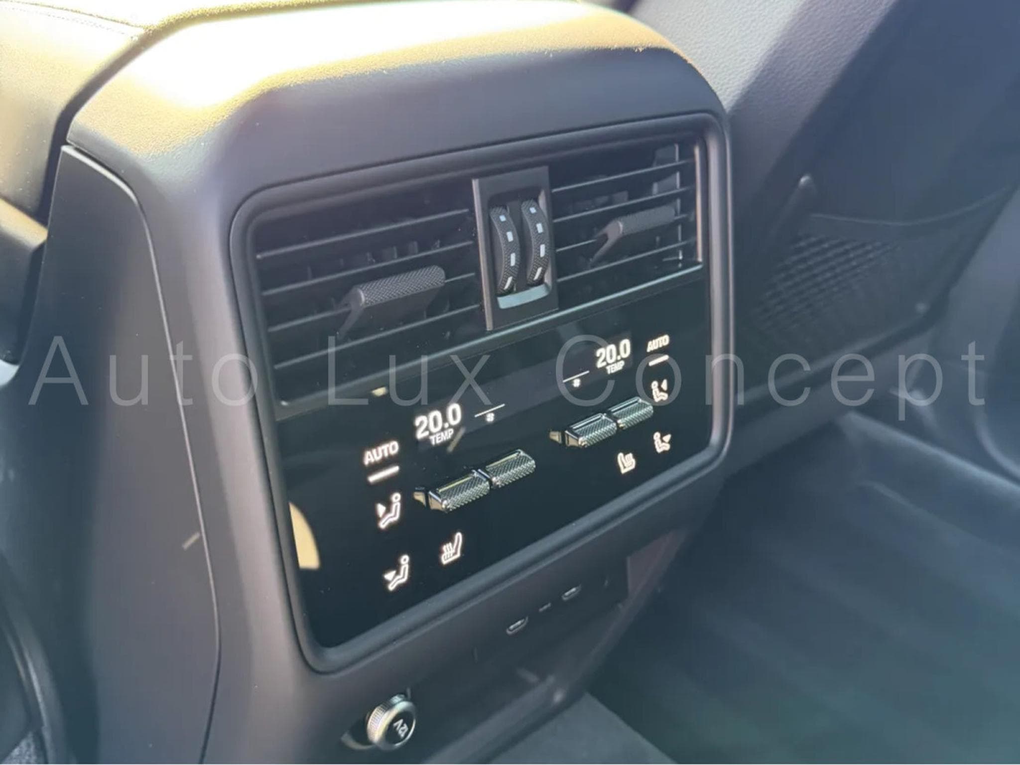 Porsche Cayenne Turbo E-Hybrid Coupé avec Pack GT (2026) - Photo 23