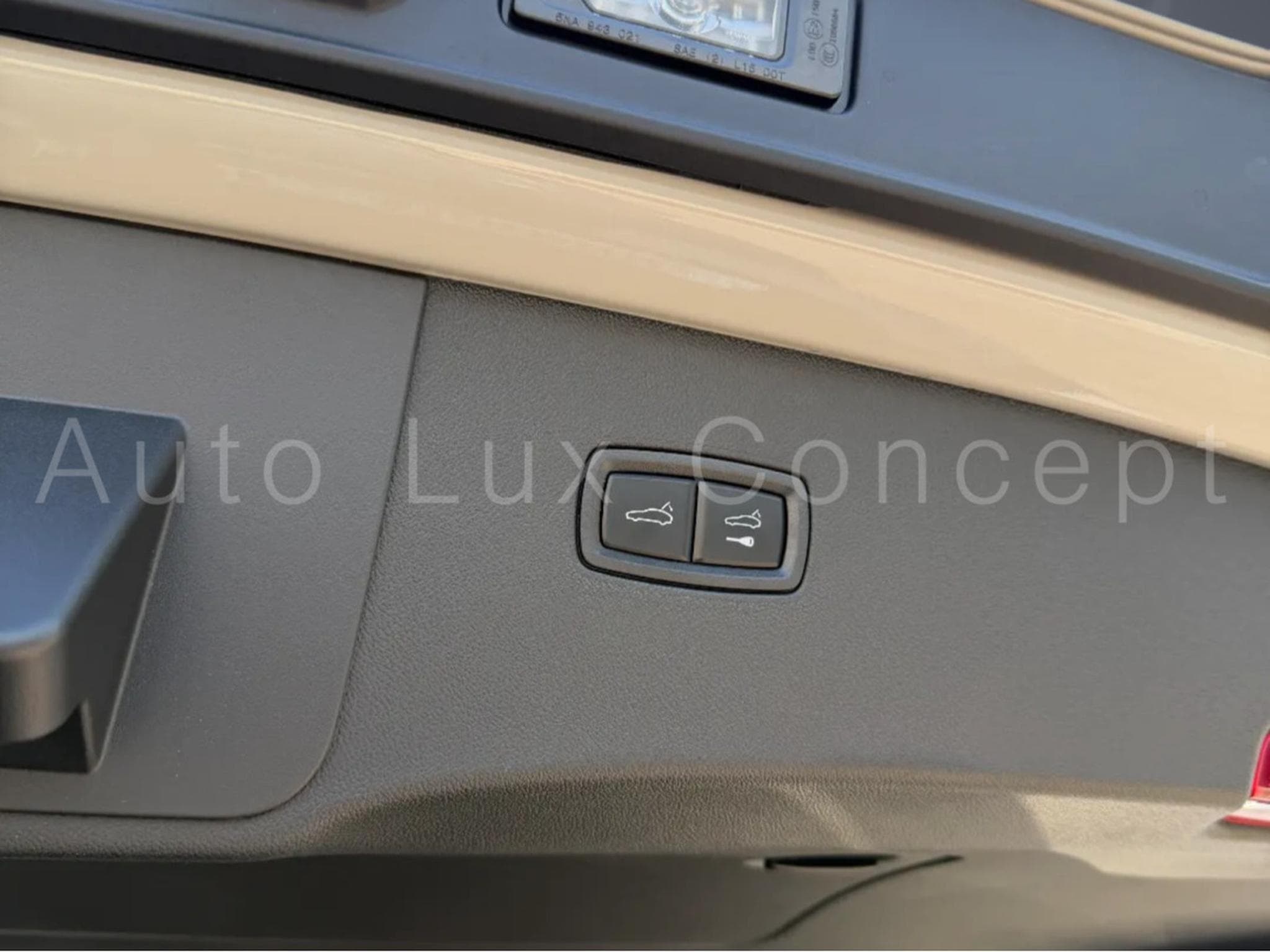 Porsche Cayenne Turbo E-Hybrid Coupé avec Pack GT (2026) - Photo 25