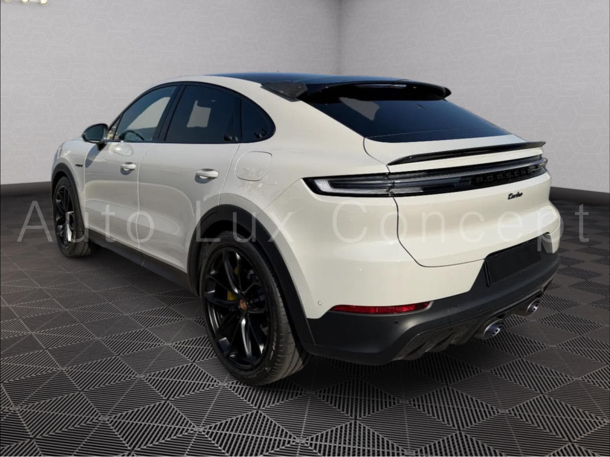 Porsche Cayenne Turbo E-Hybrid Coupé avec Pack GT (2026) - Photo 6