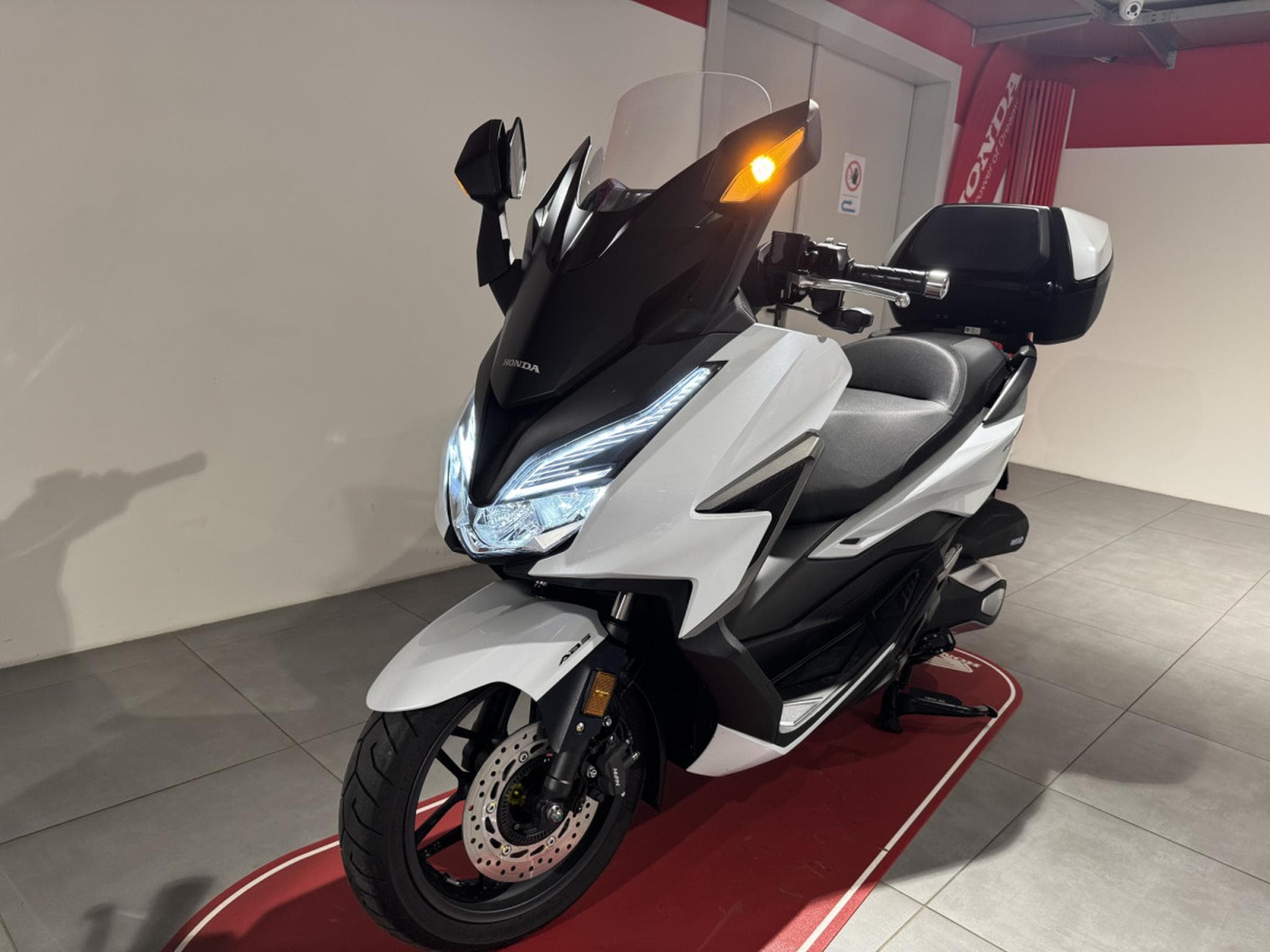 Honda Forza 350 (2022) - Photo 1