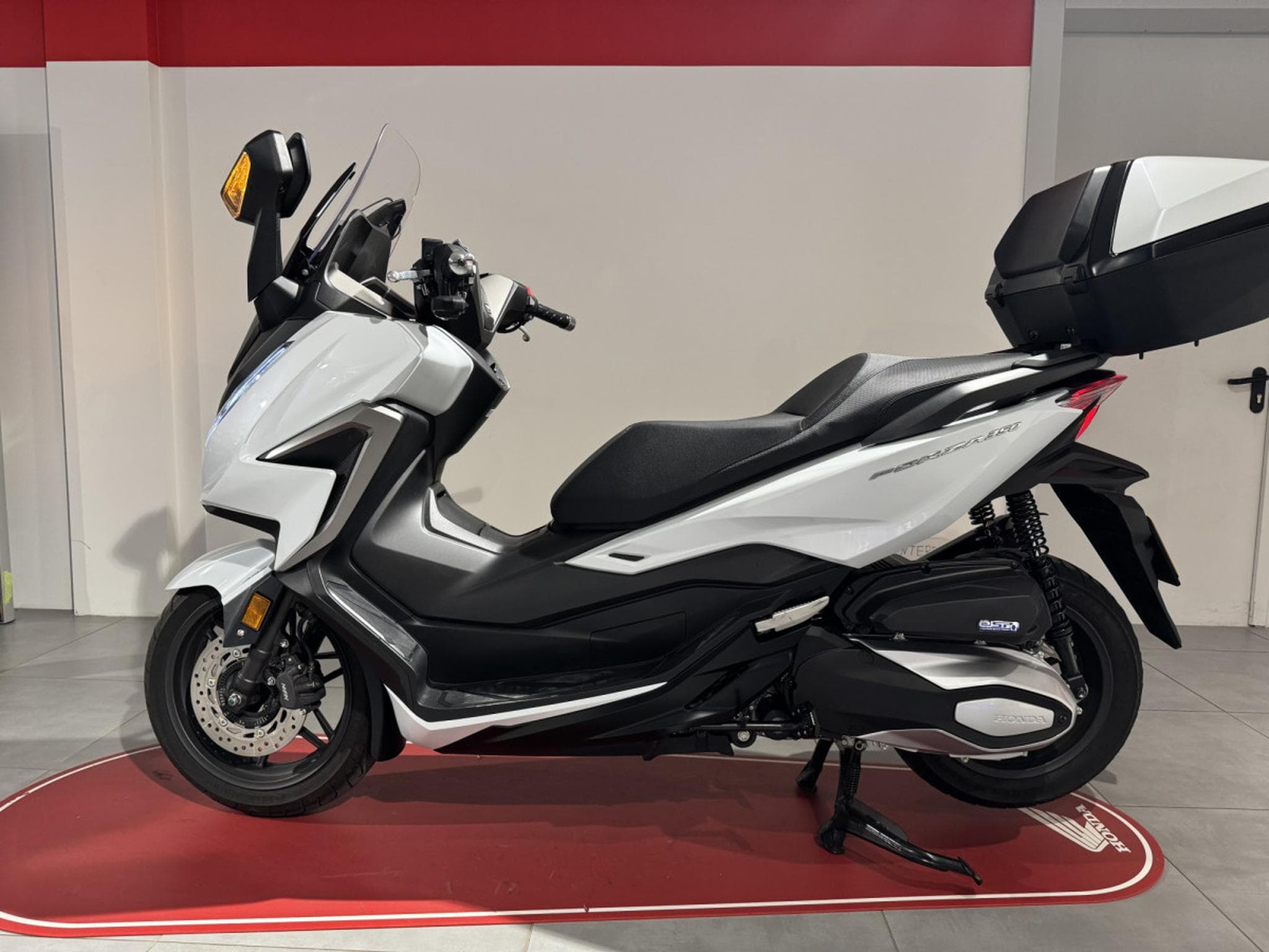 Honda Forza 350 (2022) - Photo 2