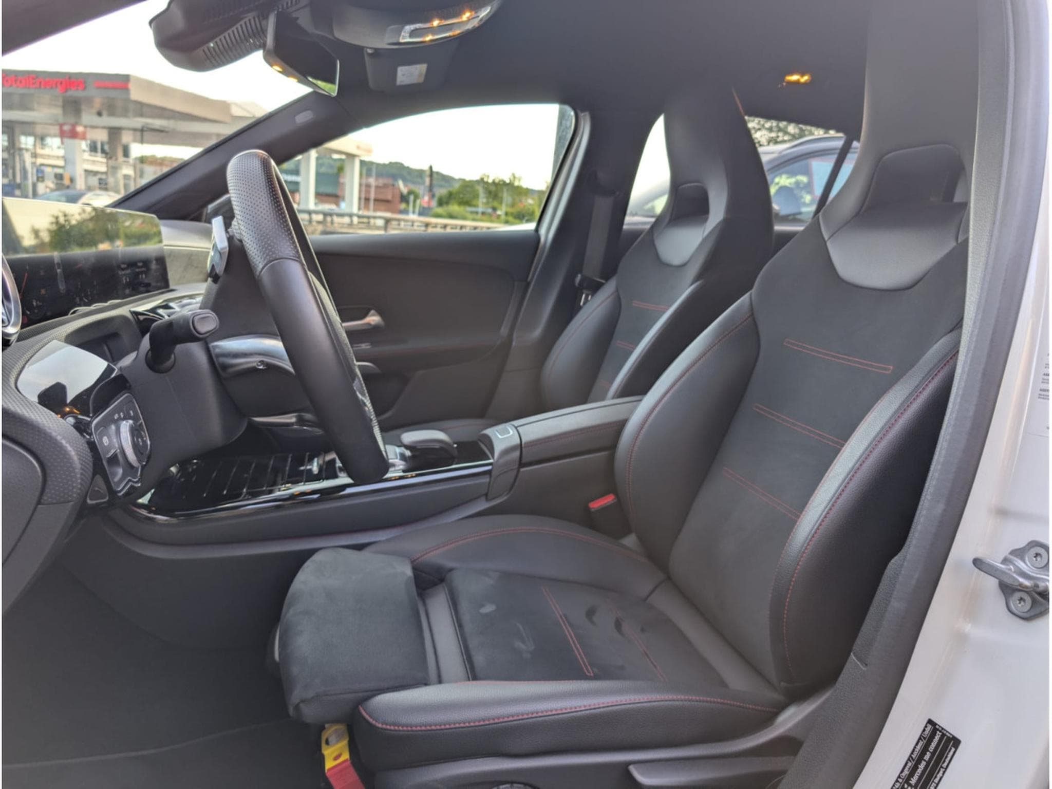 Mercedes A 200 AMG LINE 150CV 7G-TRONIC * GARANTIE 36 MOIS * (2021) - Foto 11