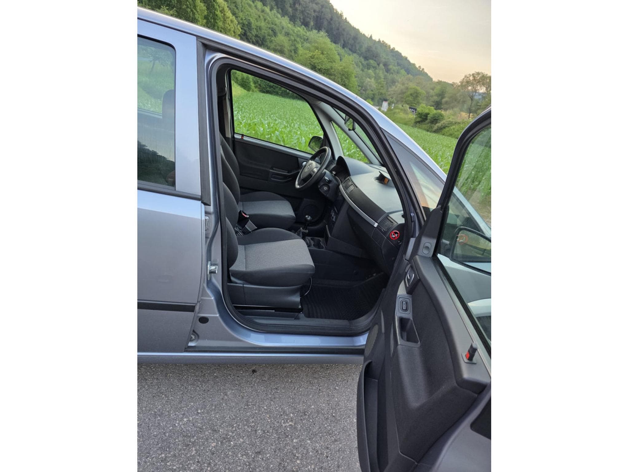 Opel Meriva 1.6 (2005) - Photo 9