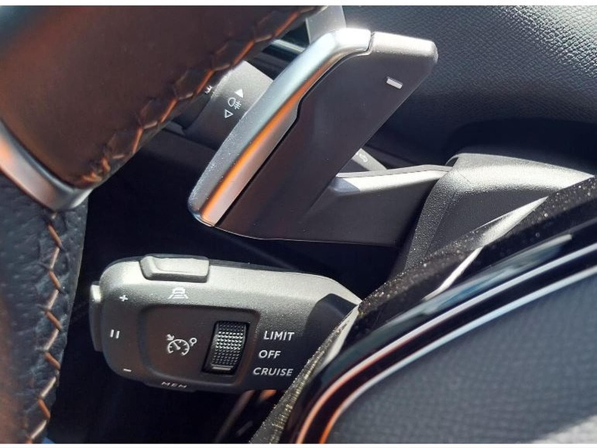 Peugeot 5008 1.2 puretech 131GT-LINE EAT8 (2024) - Photo 16