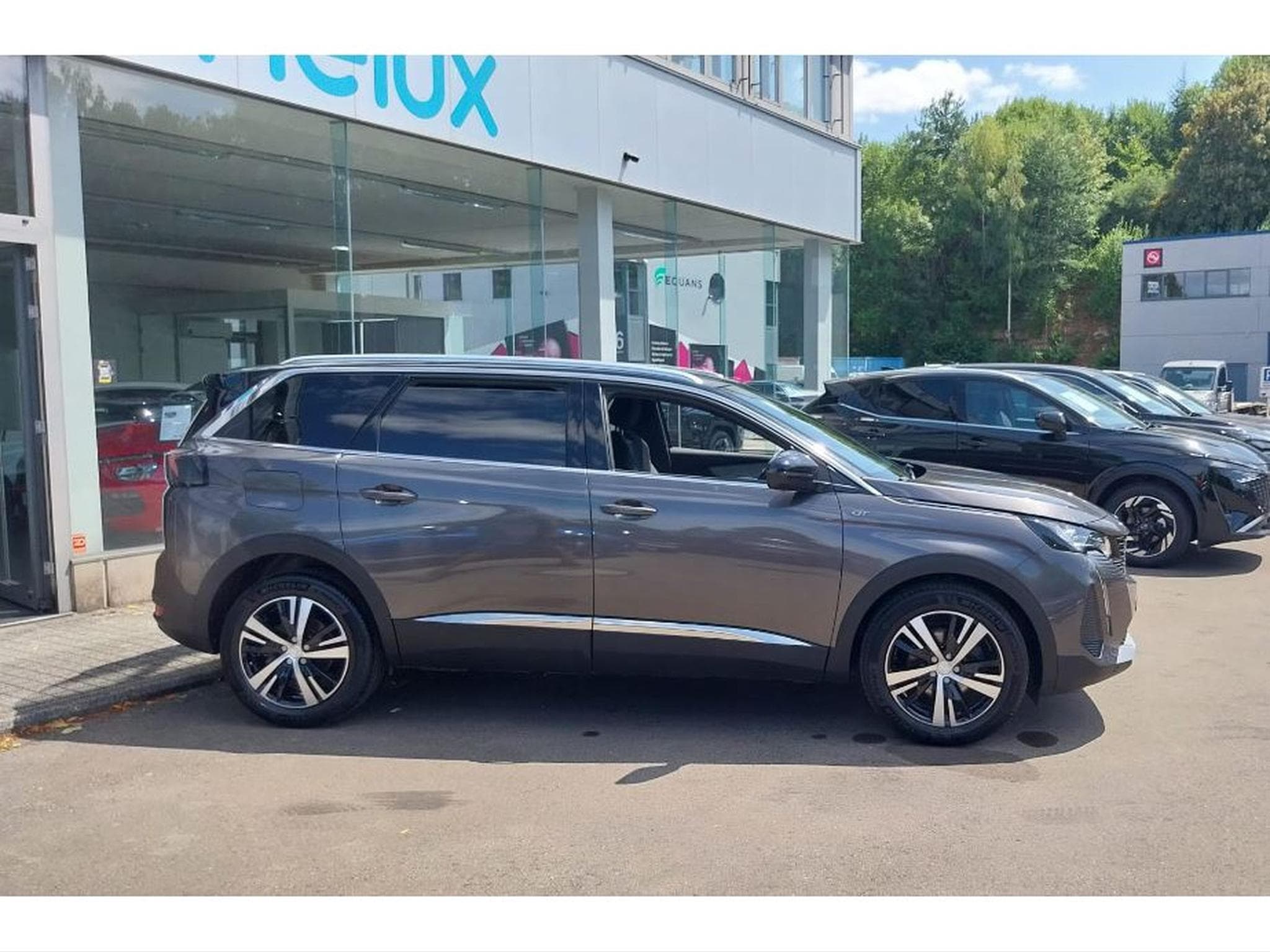 Peugeot 5008 1.2 puretech 131GT-LINE EAT8 (2024) - Photo 2