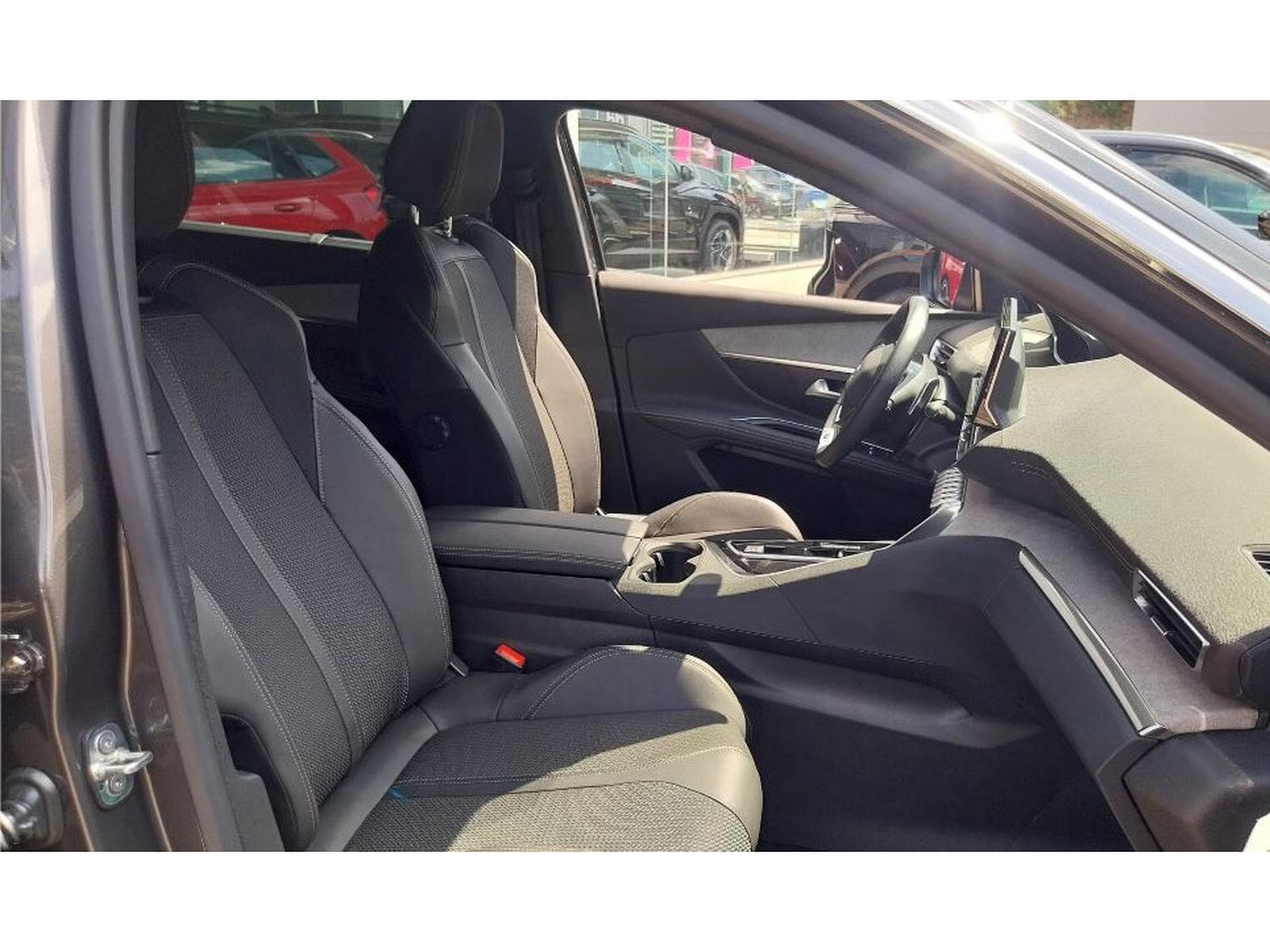 Peugeot 5008 1.2 puretech 131GT-LINE EAT8 (2024) - Photo 8