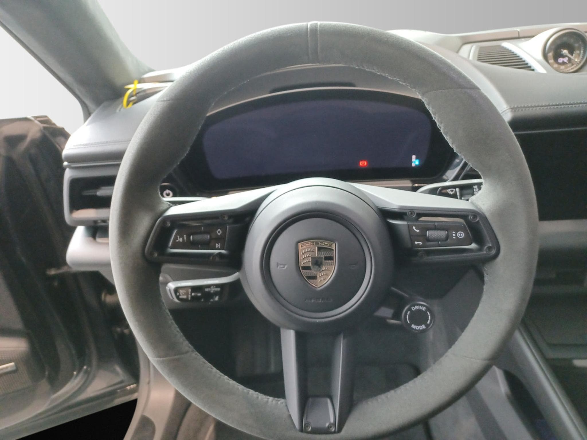 Porsche Macan Turbo (2024) - Photo 10