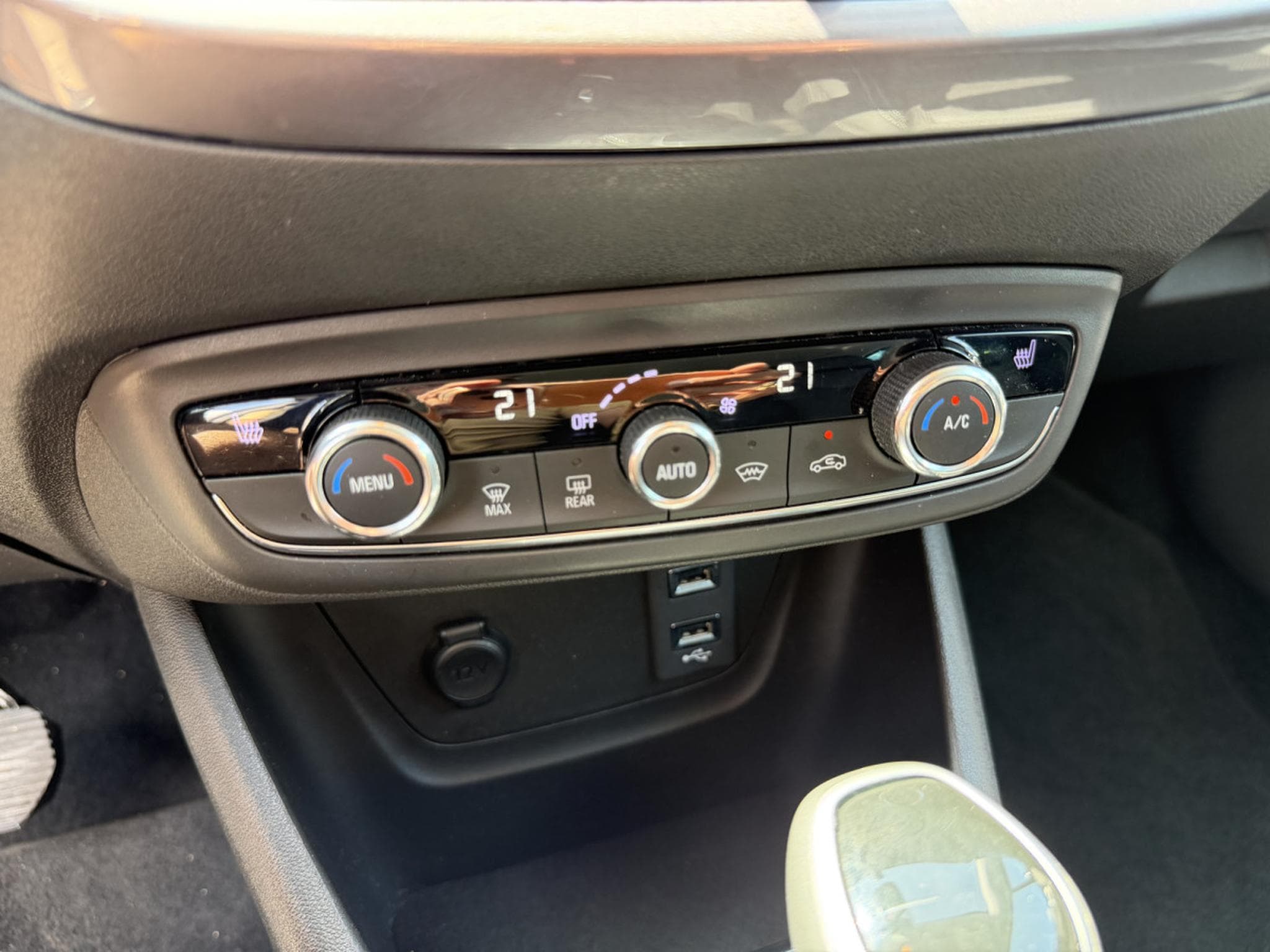 Opel Crossland 130 Innovation Auto. (2020) - Foto 18