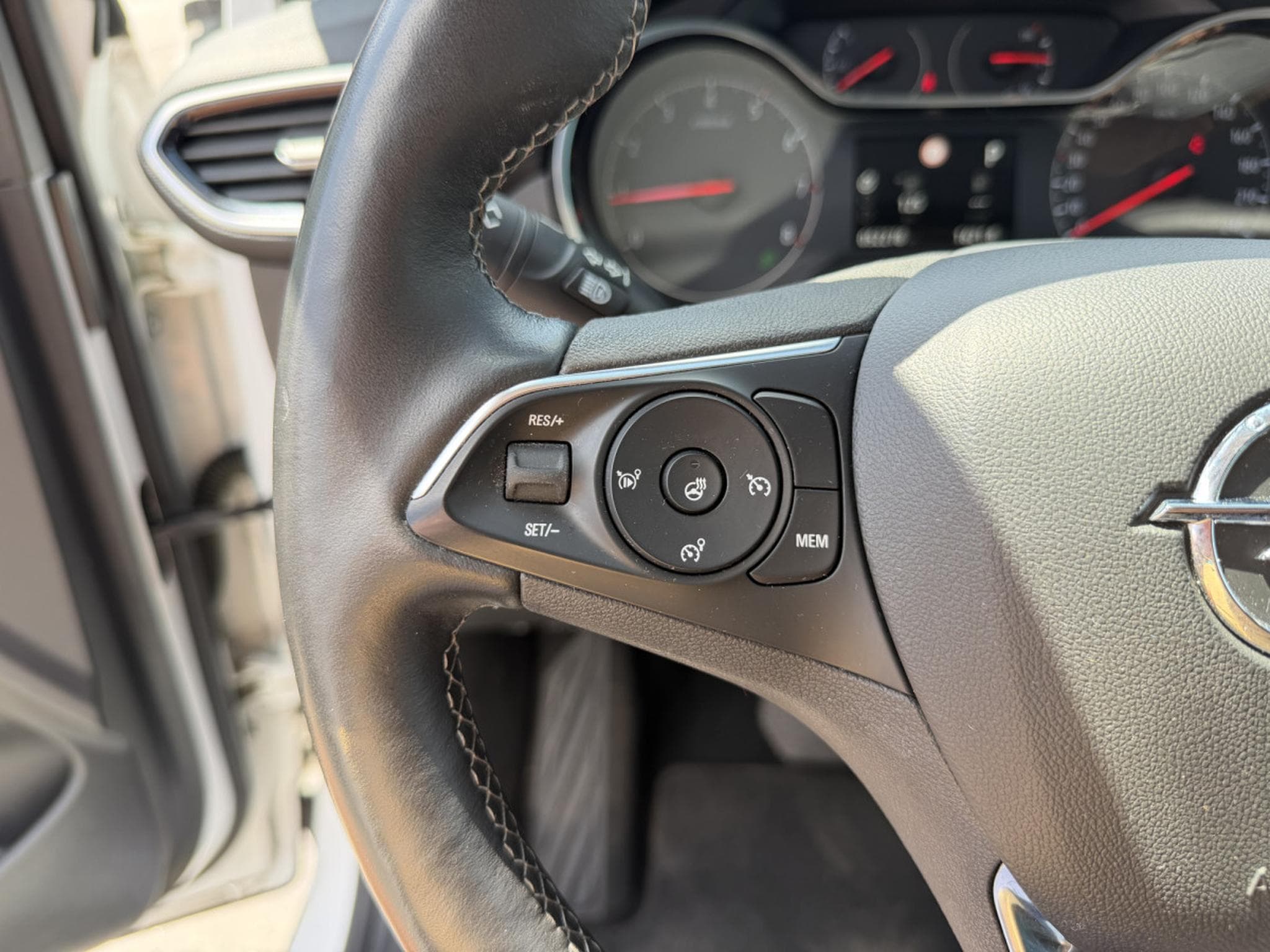 Opel Crossland 130 Innovation Auto. (2020) - Foto 21