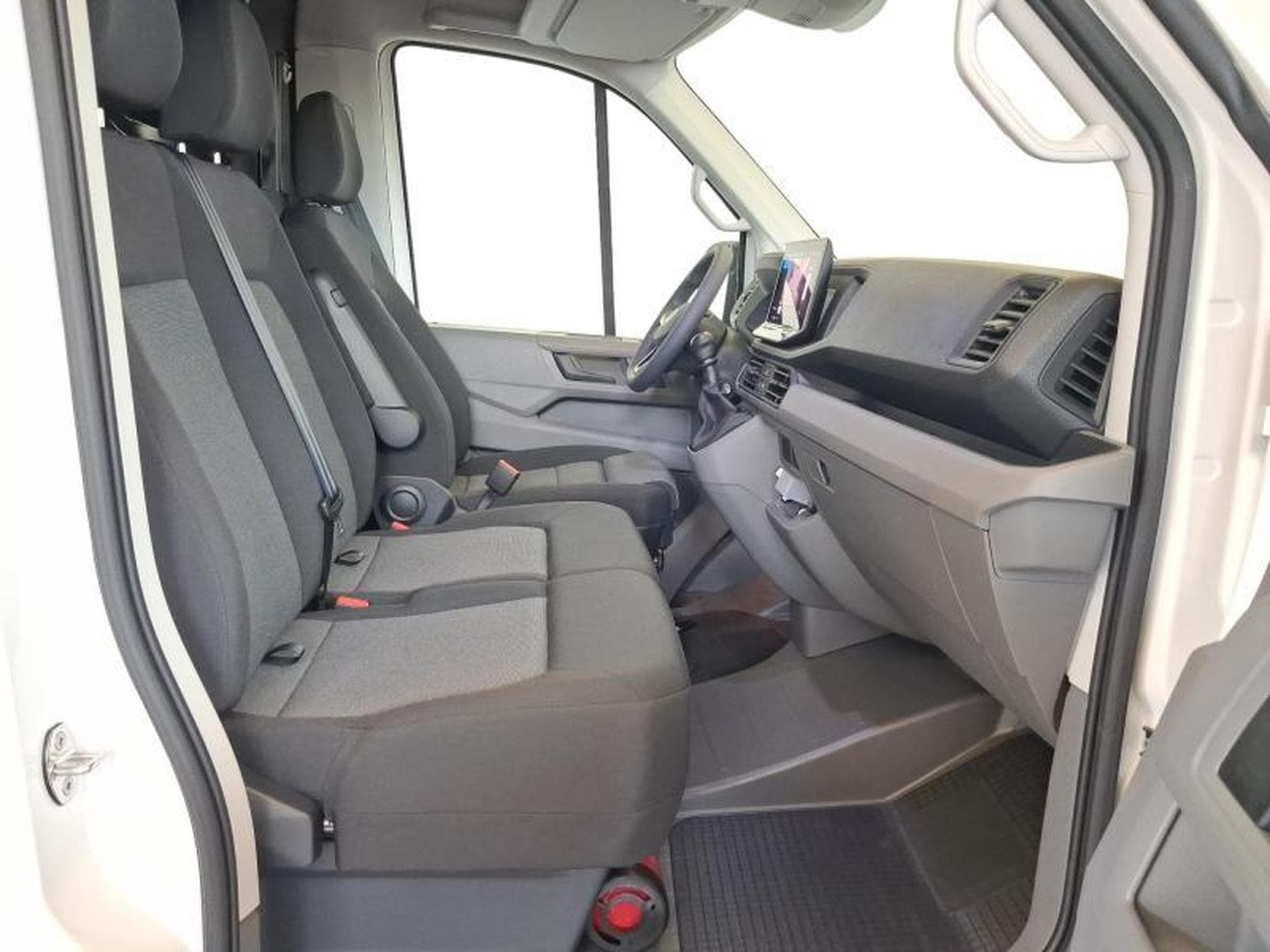 VW Crafter 35 L3H2 (2025) - Photo 11