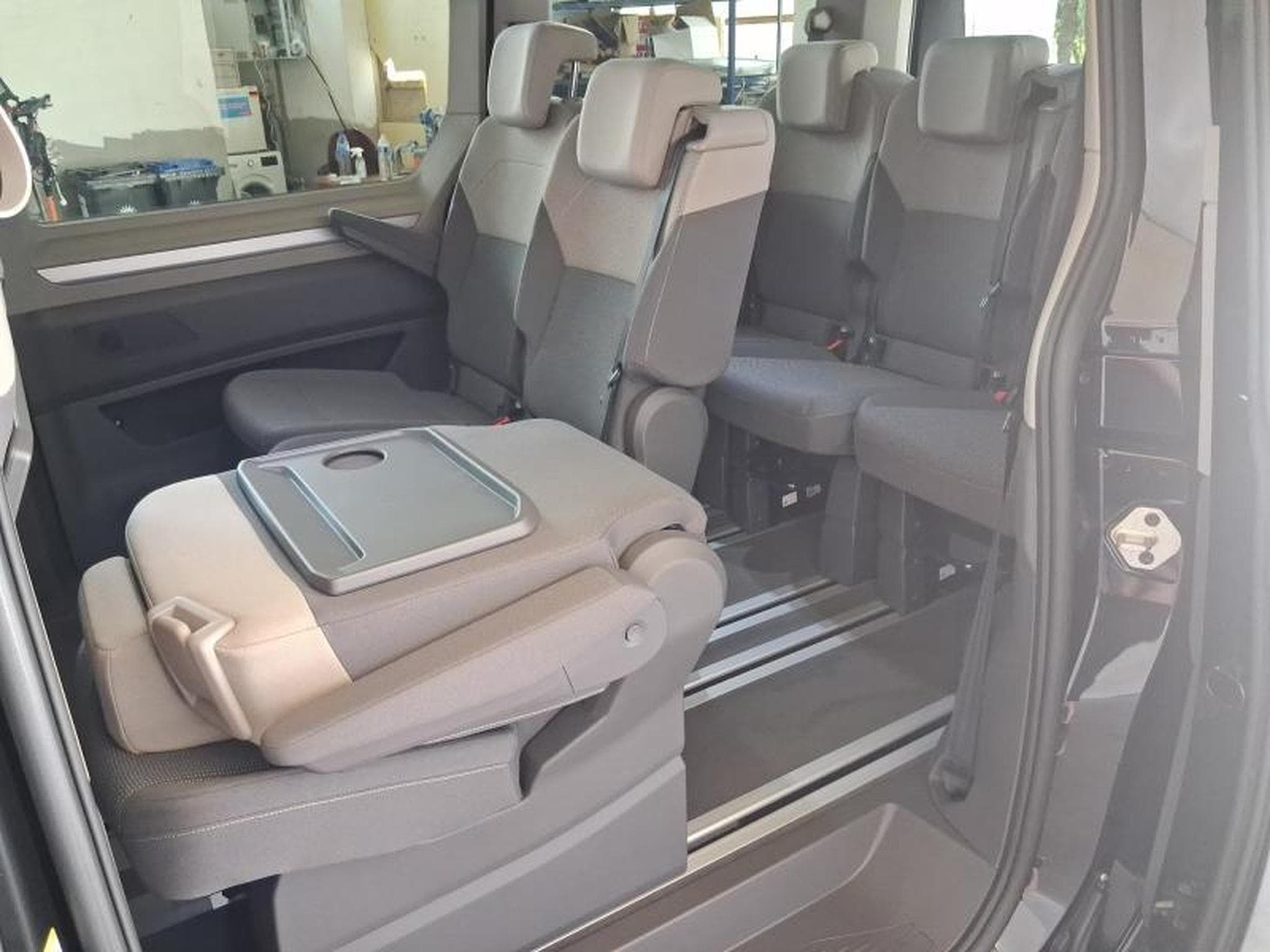 VW T7 Life LONG (2026) - Photo 5