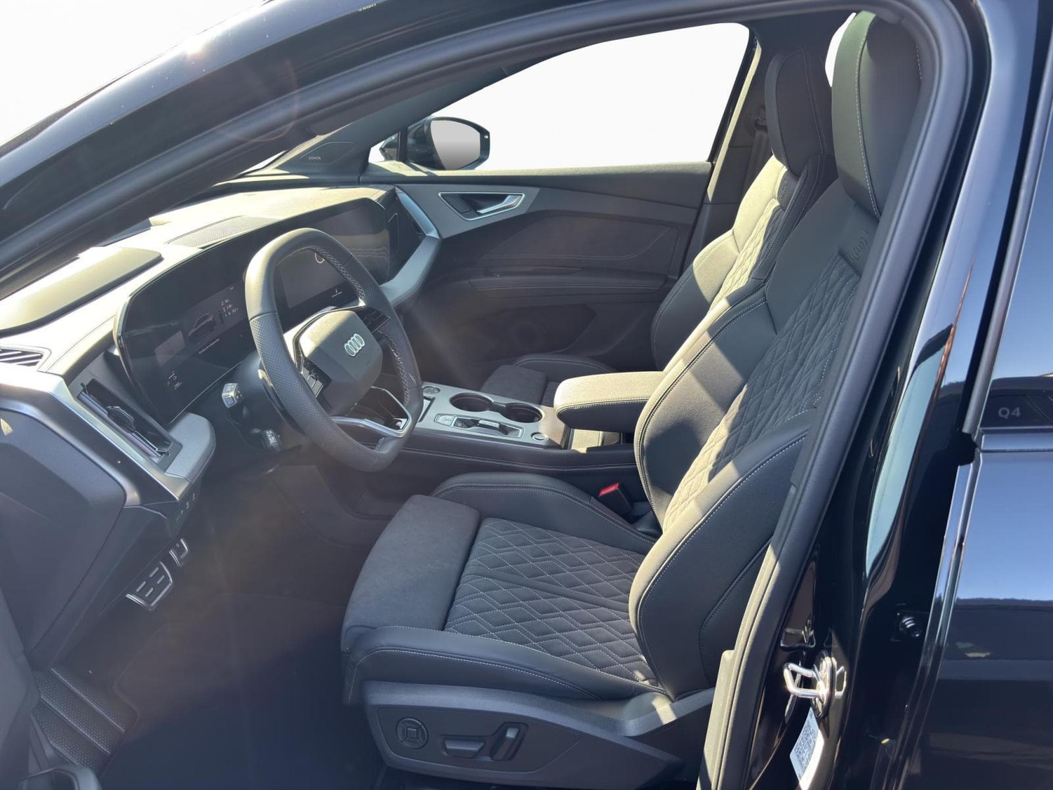 Audi Q4 e-tron SUV (2026) - Photo 3