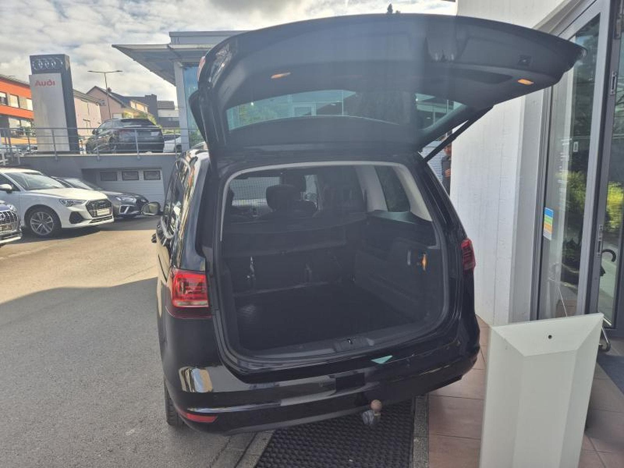 VW Sharan Highline (2017) - Foto 10