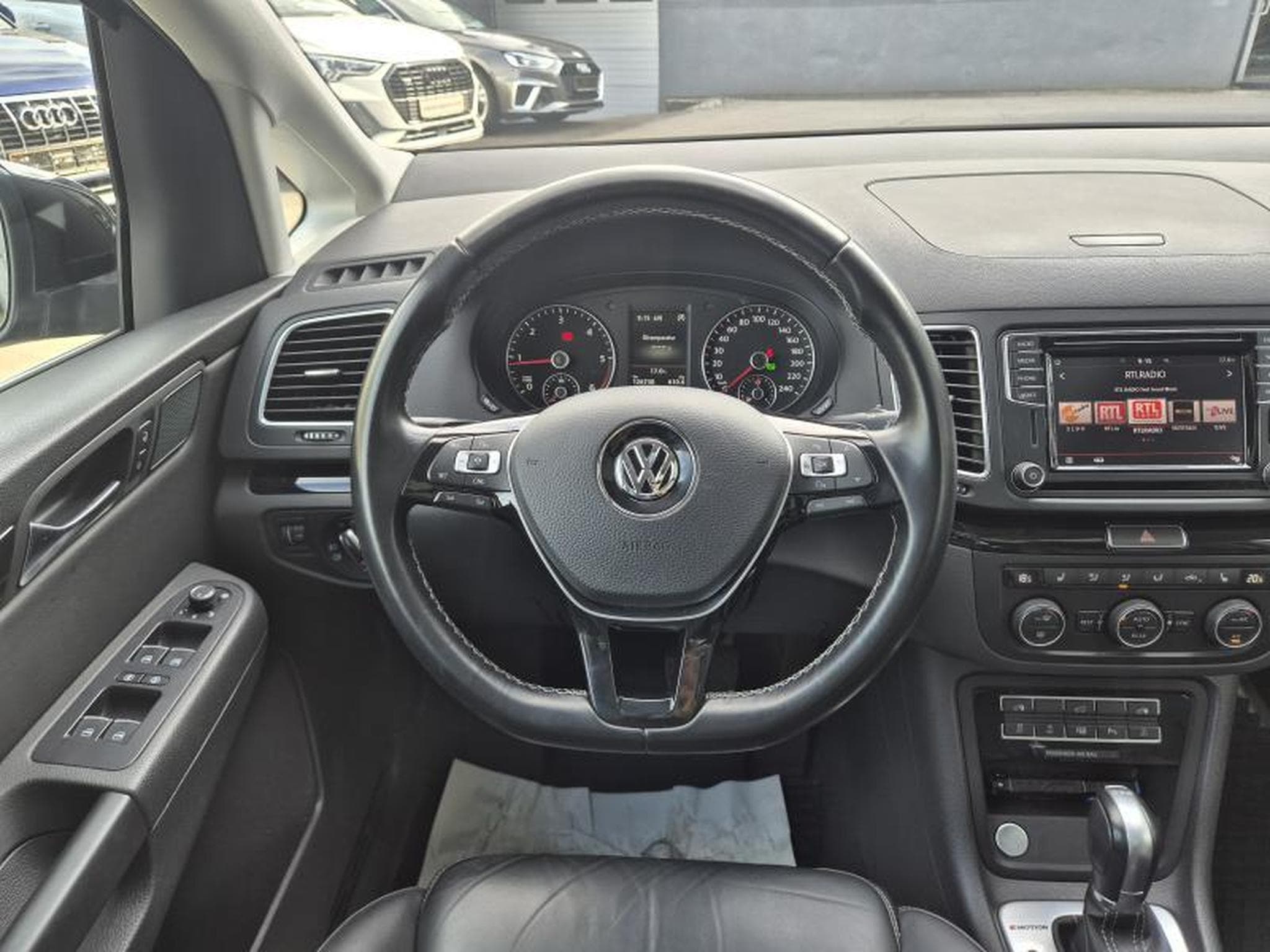 VW Sharan Highline (2017) - Foto 5