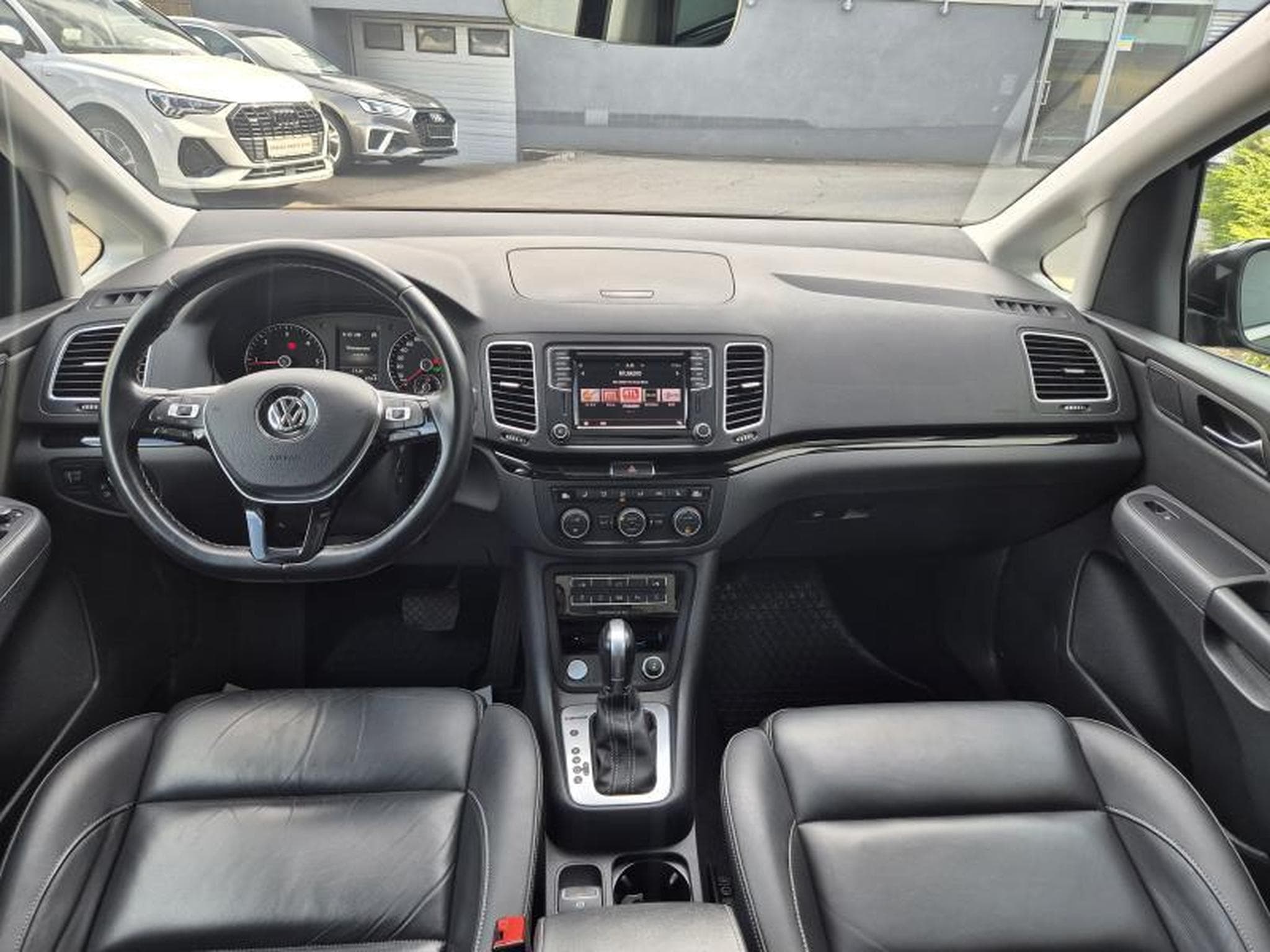 VW Sharan Highline (2017) - Foto 6