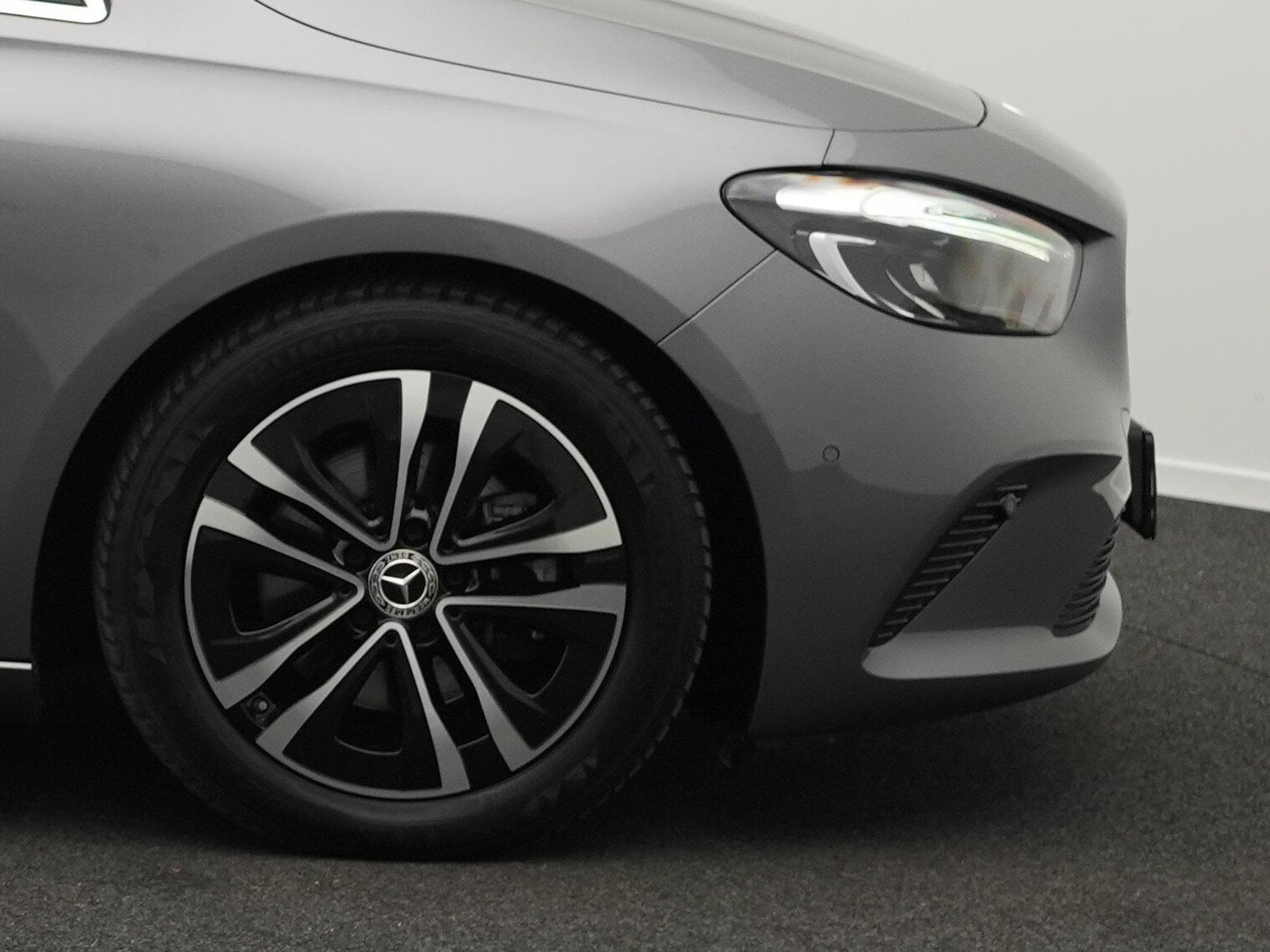 Mercedes B 180 d LED+Kamera+Apple+MBUX (2025) - Foto 6