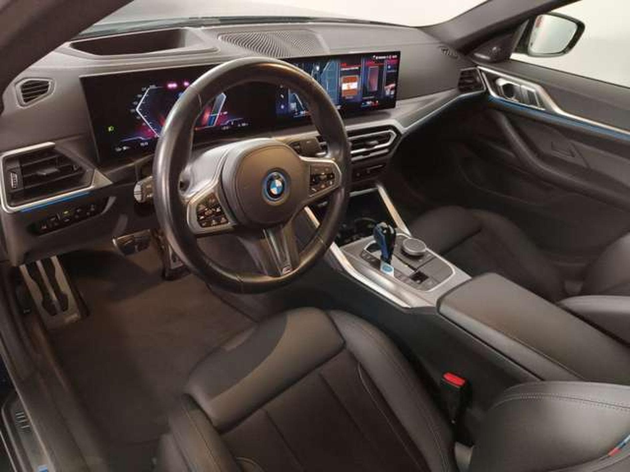 BMW i4 eDrive40 (2023) - Foto 12
