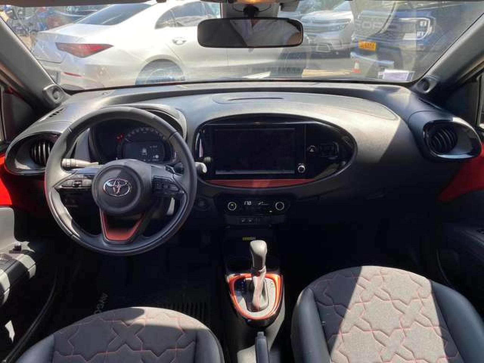 Toyota Aygo Aygo X S-CVT Pulse (2024) - Foto 15