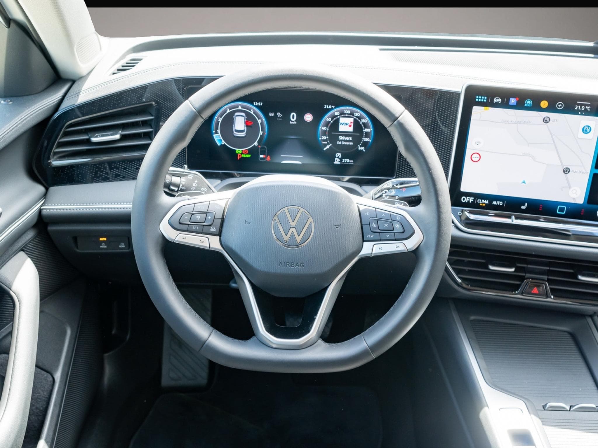 VW Passat (2025) - Photo 6