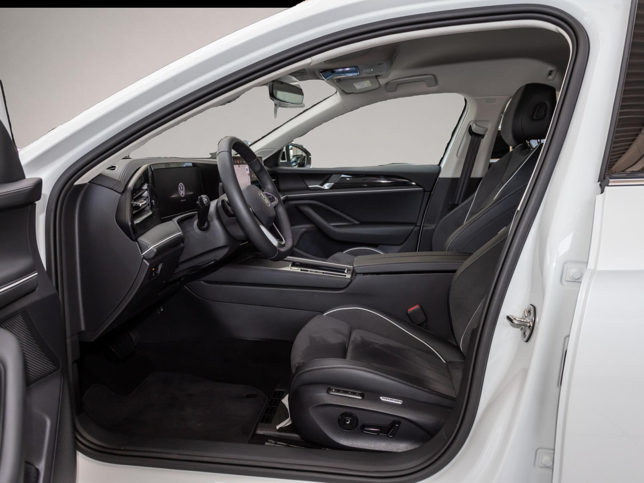 VW Passat (2025) - Photo 7