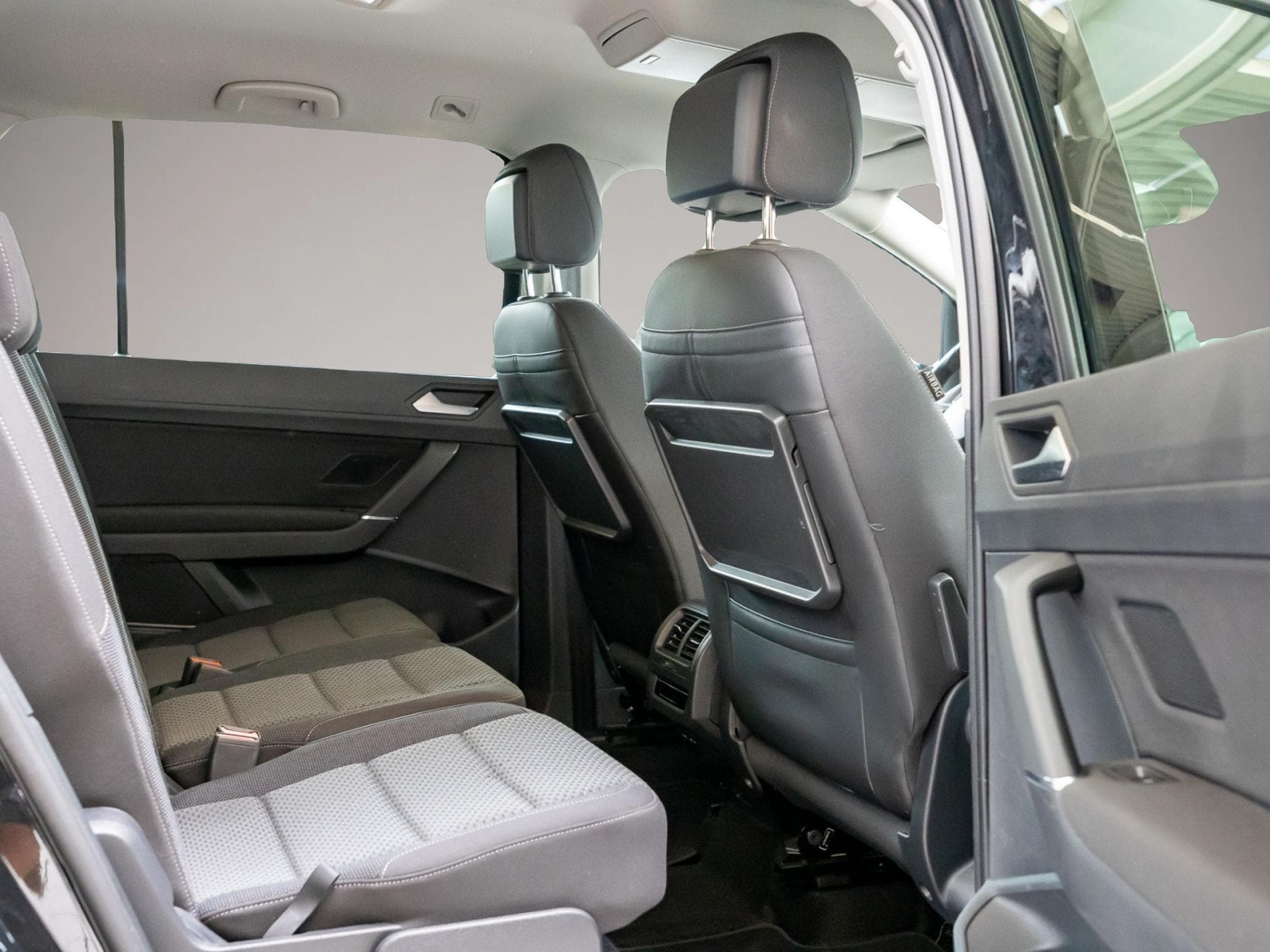 VW Touran (2025) - Photo 3