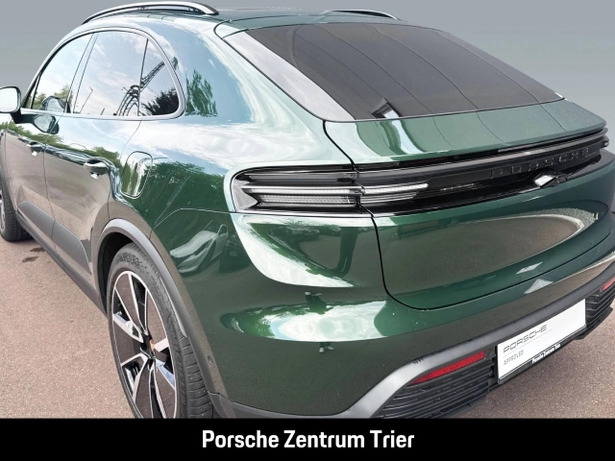 Porsche Macan InnoDrive LED-Matrix Surround-View BOSE (2024) - Photo 10
