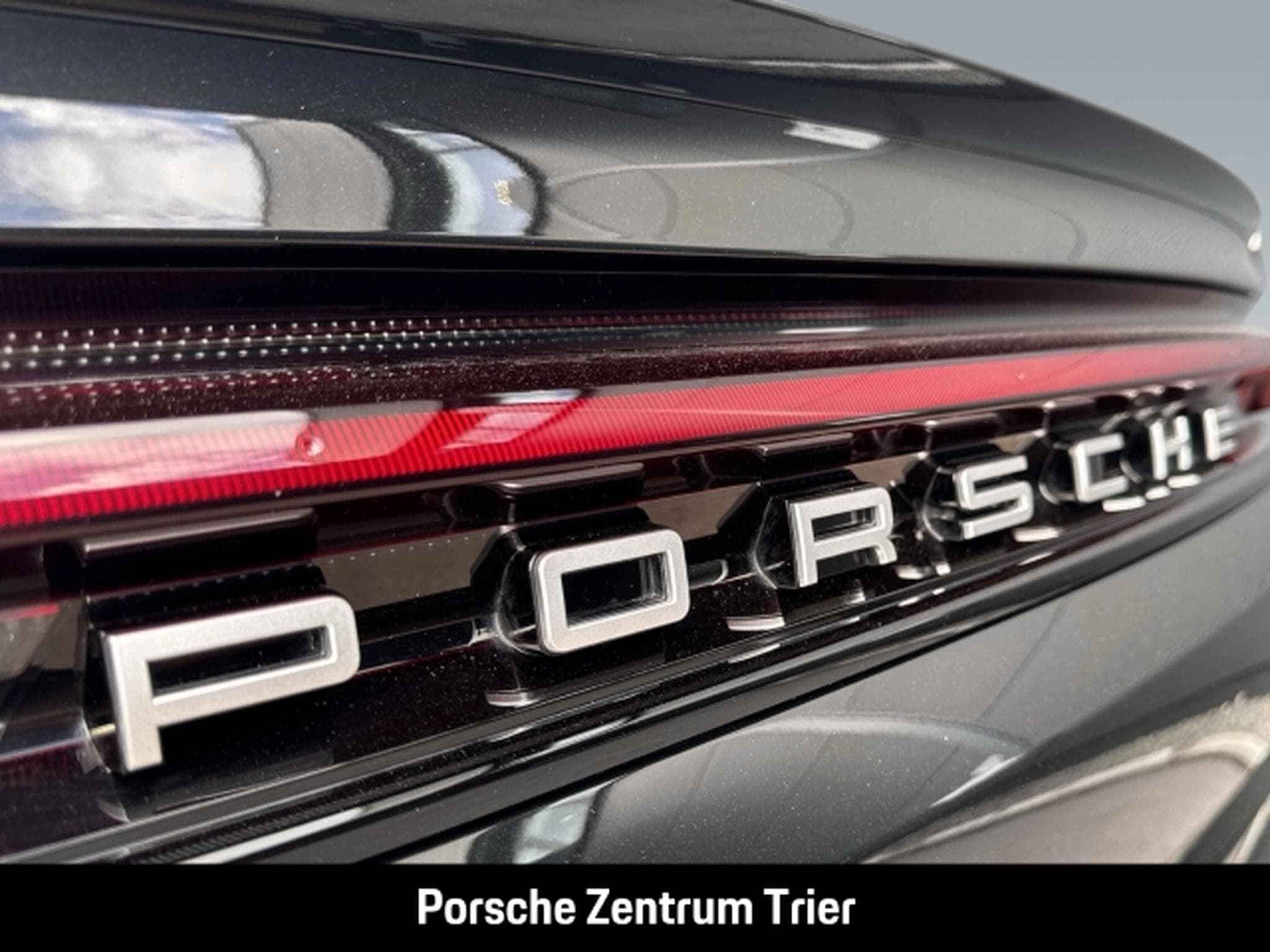 Porsche Cayenne Coupe Soft-Close LED-Matrix 21z (2024) - Photo 13
